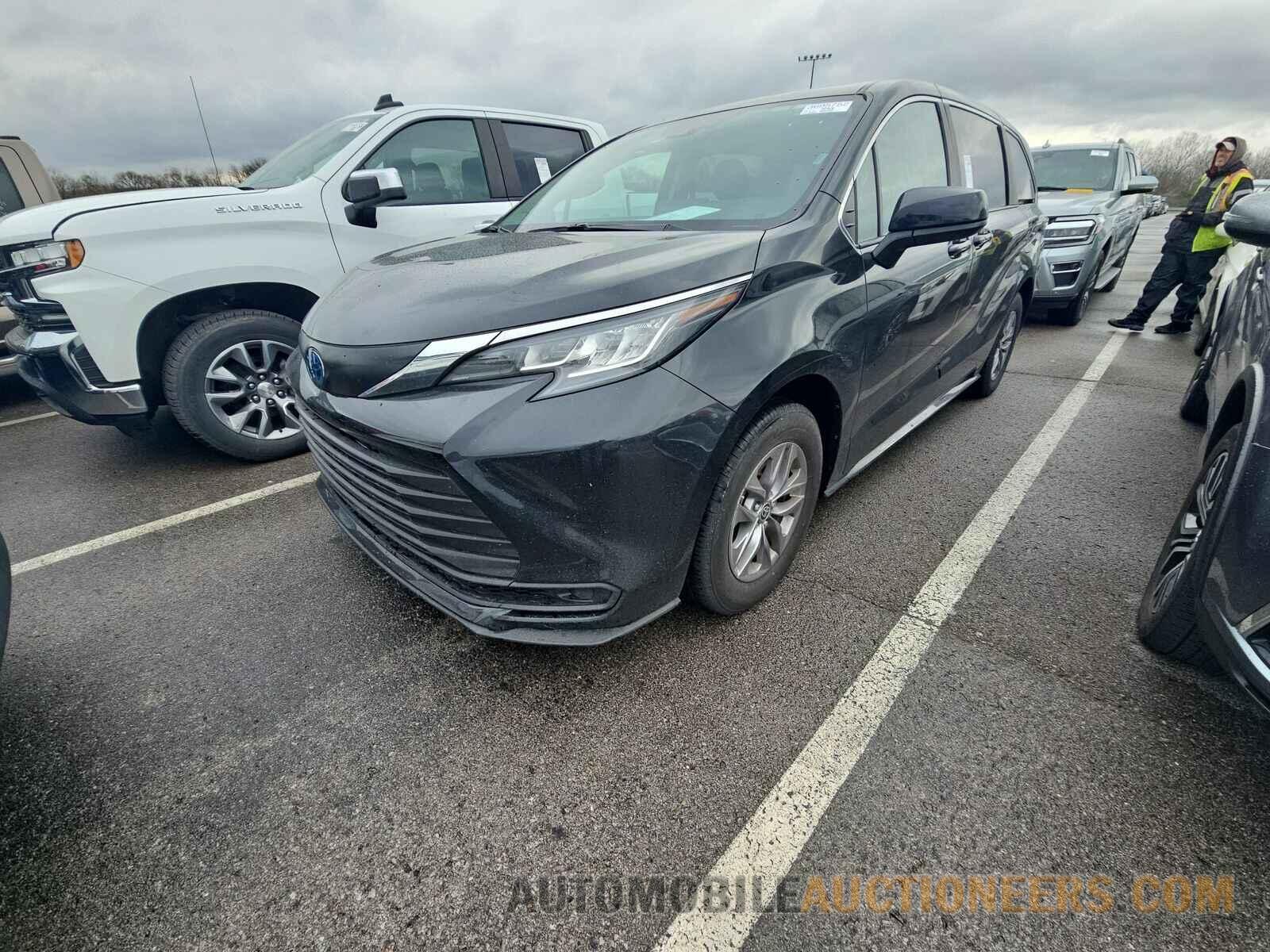 5TDKRKEC0PS167107 Toyota Sienna LE 2023