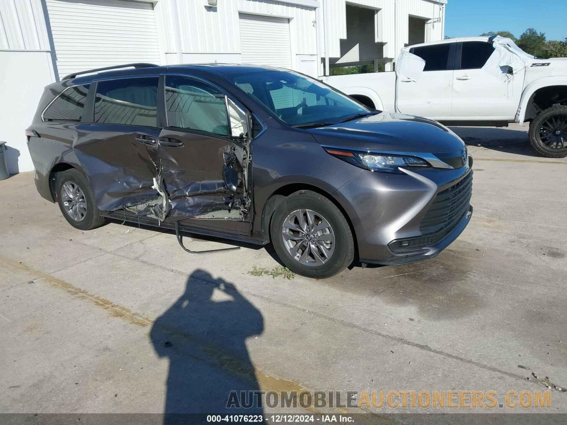 5TDKRKEC0PS168175 TOYOTA SIENNA 2023