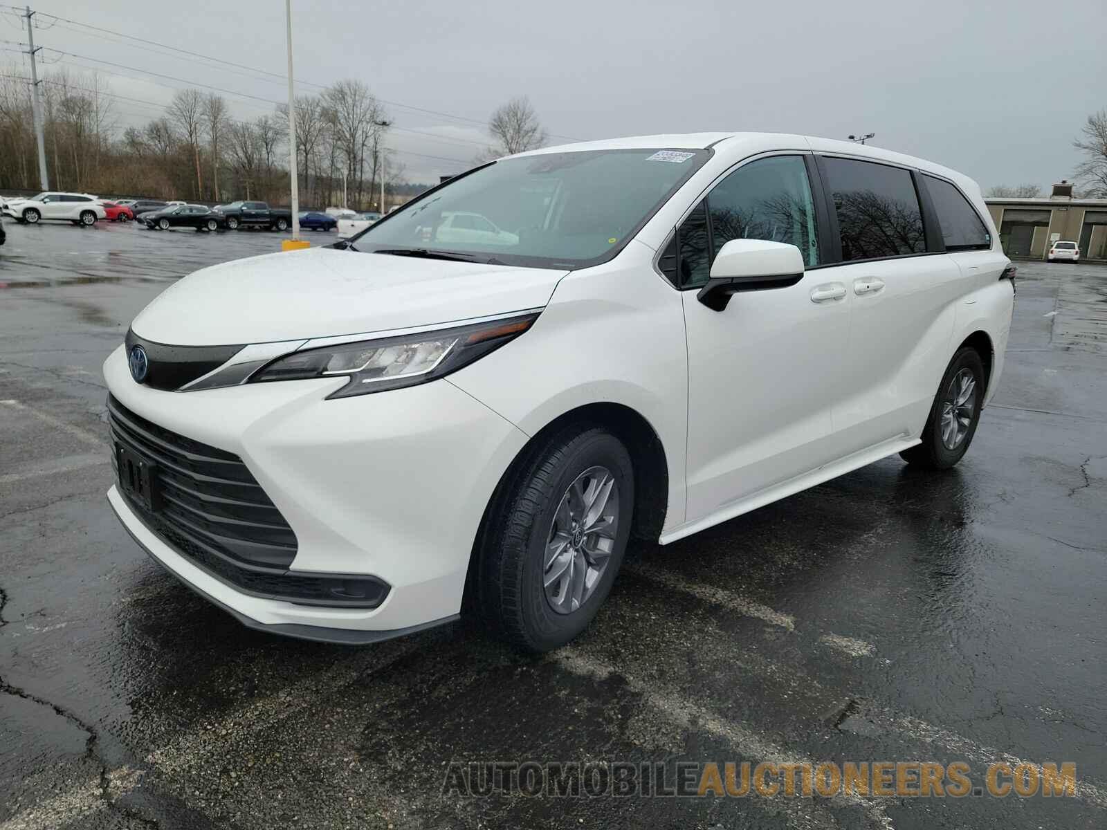 5TDKRKEC1NS107611 Toyota Sienna LE 2022