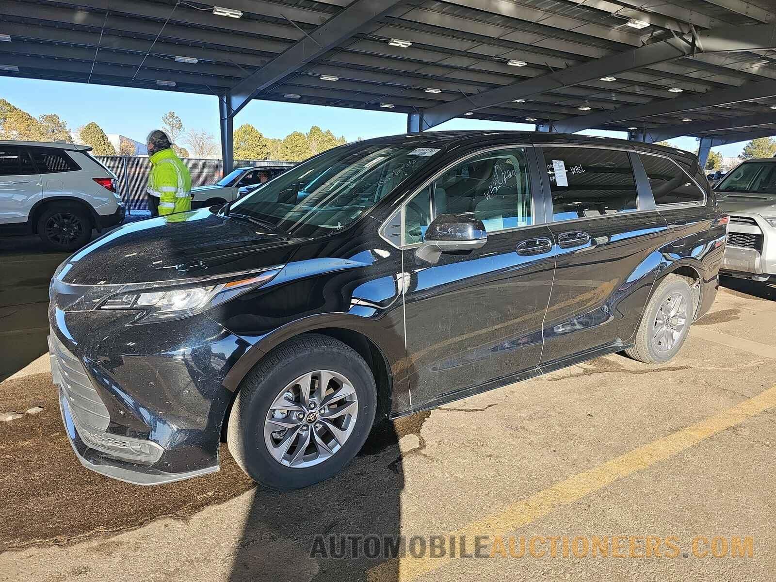 5TDKRKEC1PS159081 Toyota Sienna LE 2023