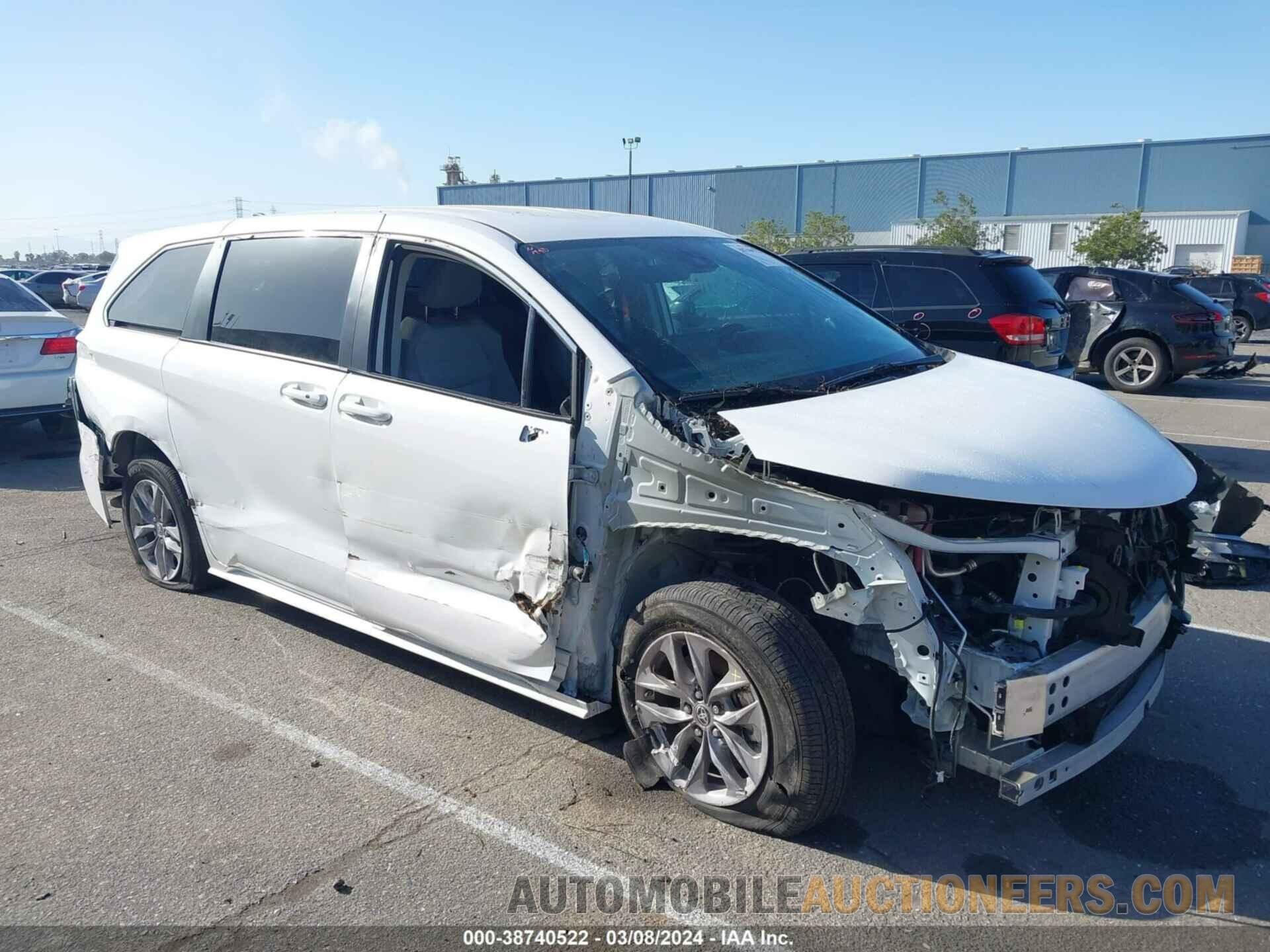 5TDKRKEC2NS076210 TOYOTA SIENNA 2022