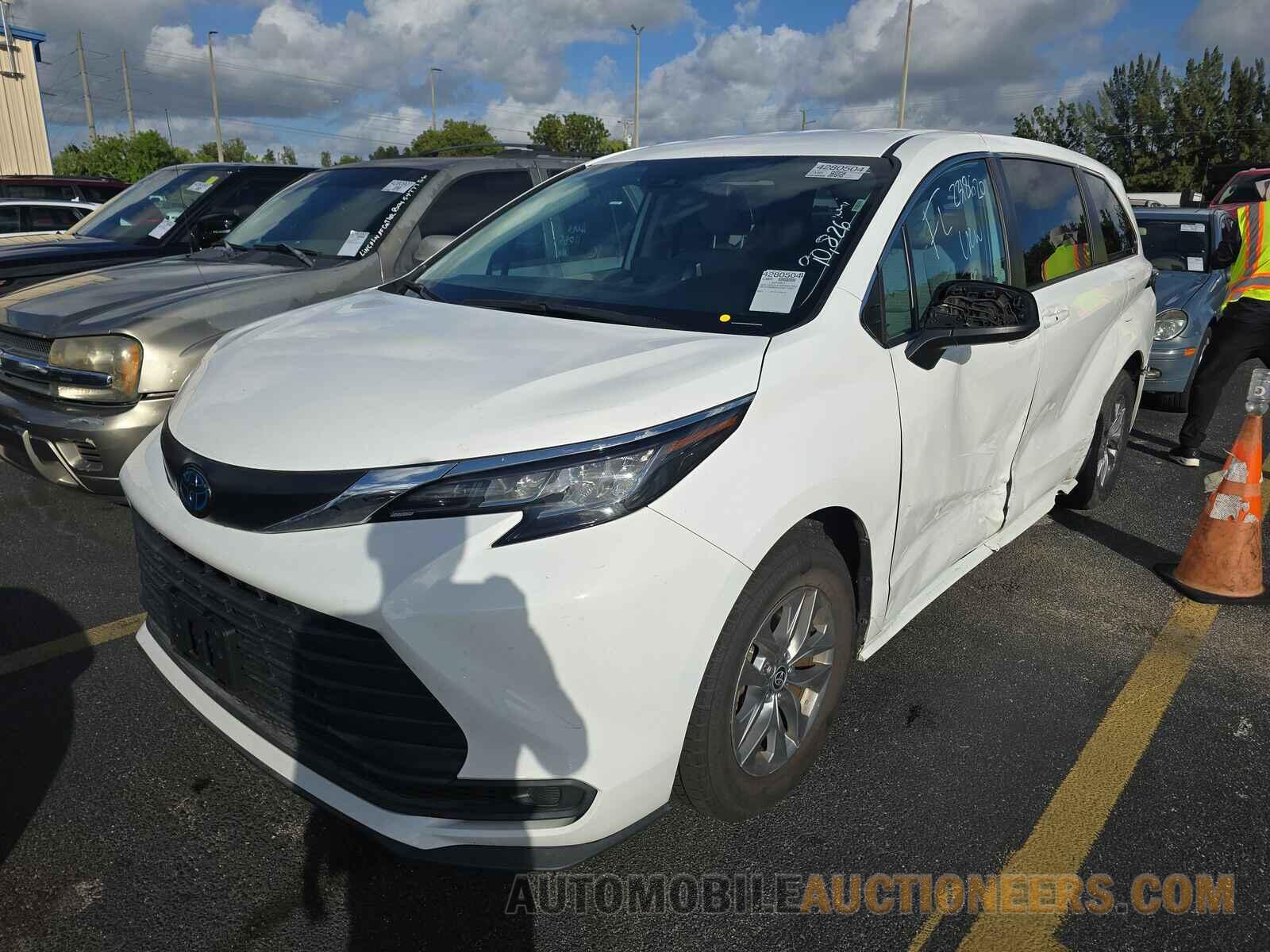 5TDKRKEC3NS110851 Toyota Sienna LE 2022