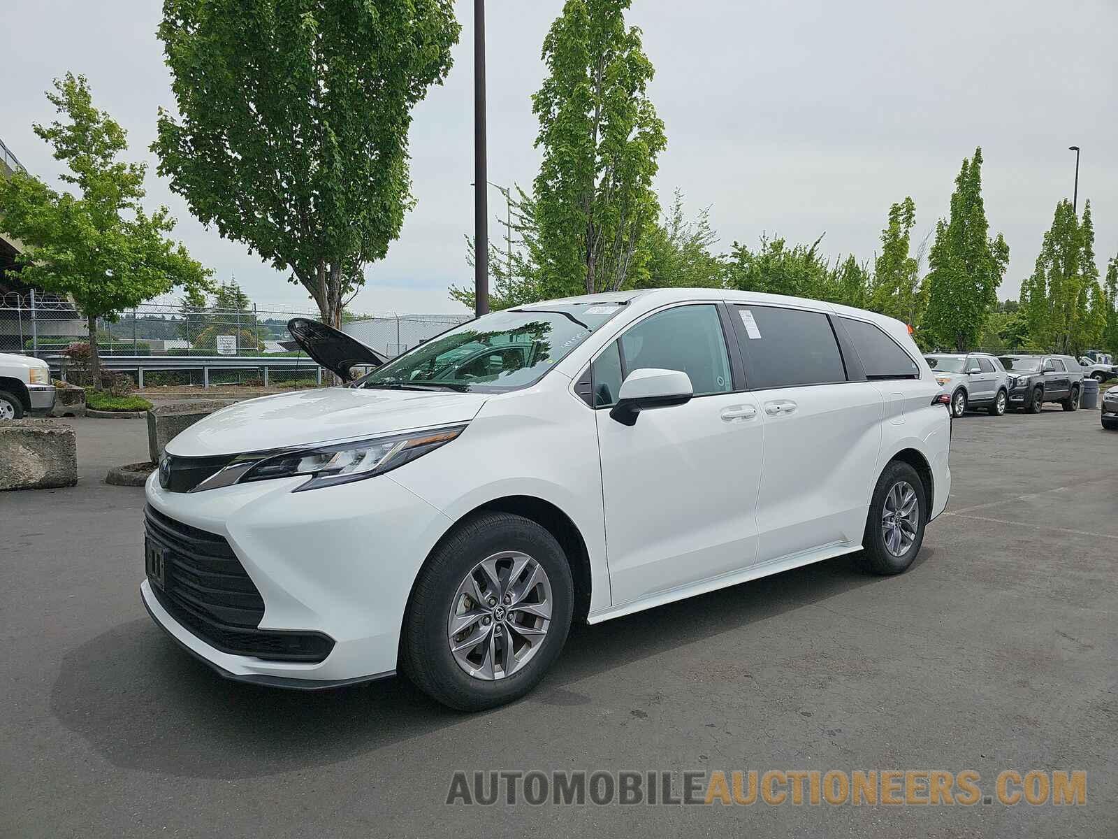 5TDKRKEC3NS124149 Toyota Sienna LE 2022