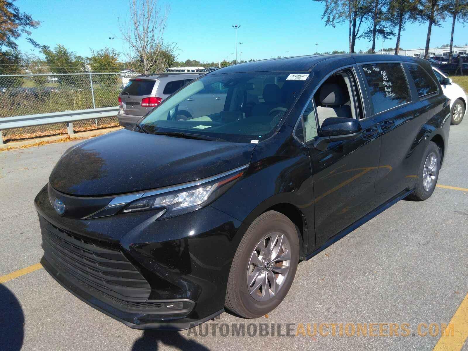 5TDKRKEC3PS158322 Toyota Sienna LE 2023