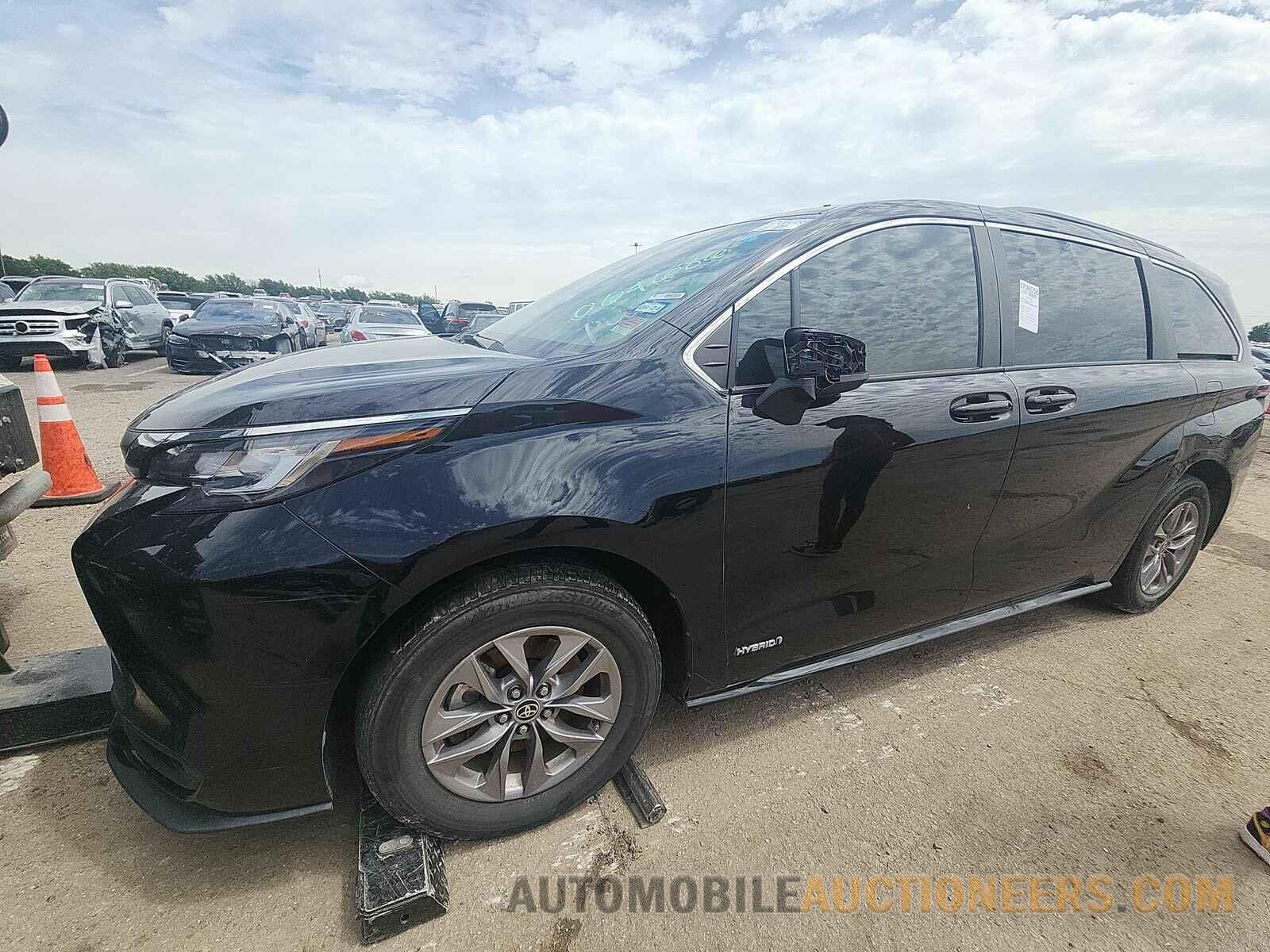 5TDKRKEC4MS064686 Toyota Sienna LE 2021