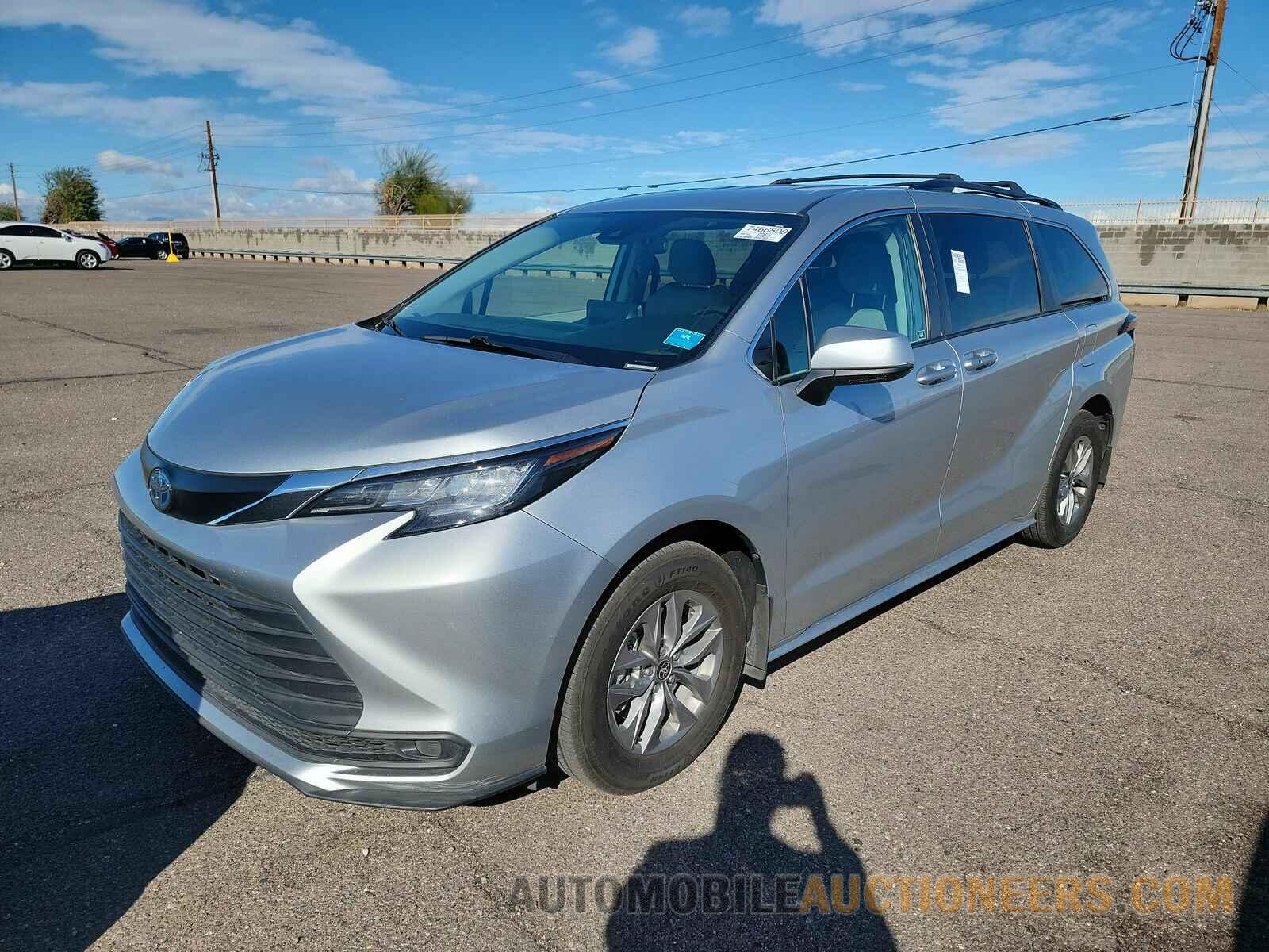 5TDKRKEC4NS094384 Toyota Sienna LE 2022