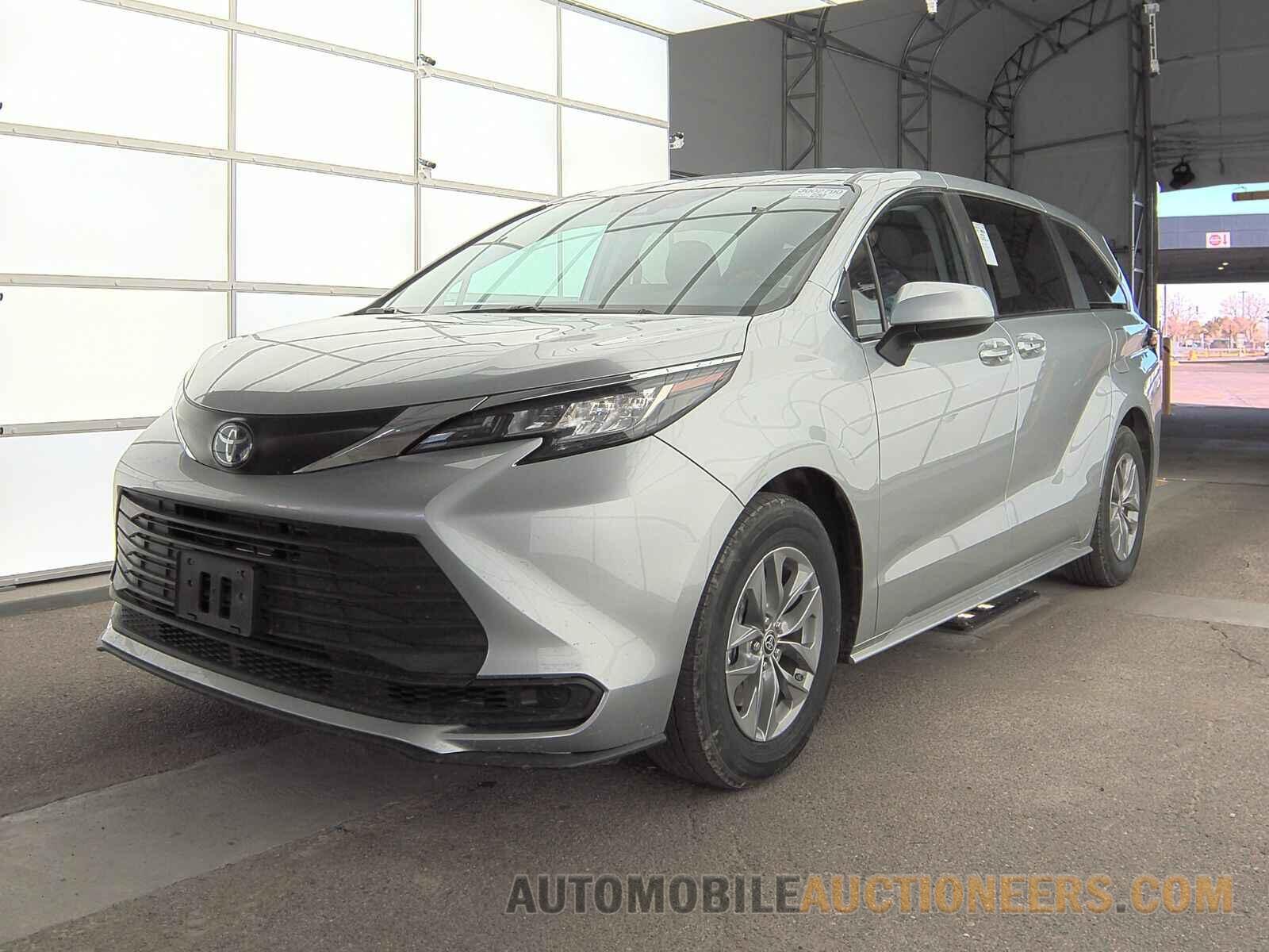 5TDKRKEC5PS160847 Toyota Sienna LE 2023