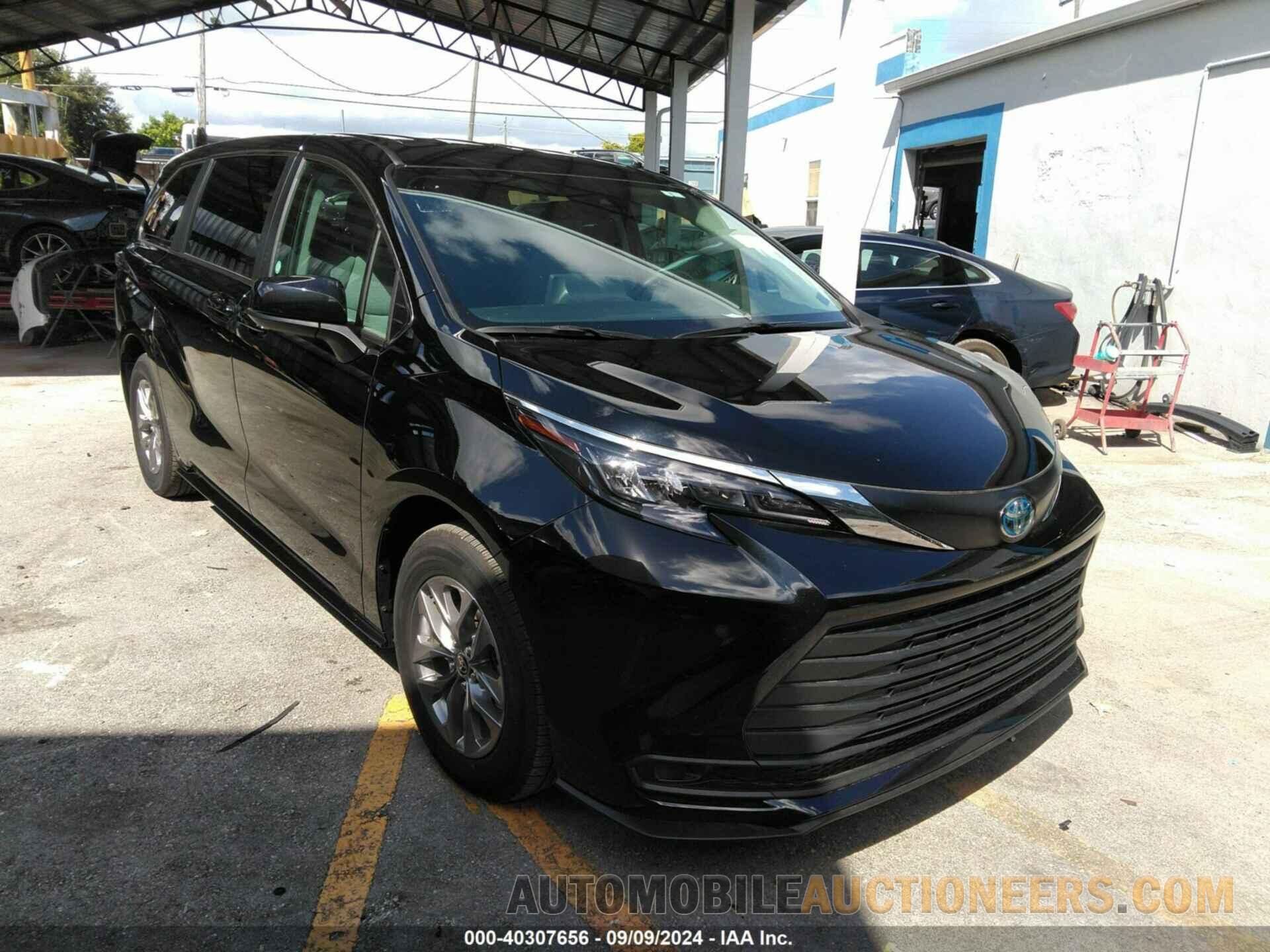 5TDKRKEC5RS181250 TOYOTA SIENNA 2024