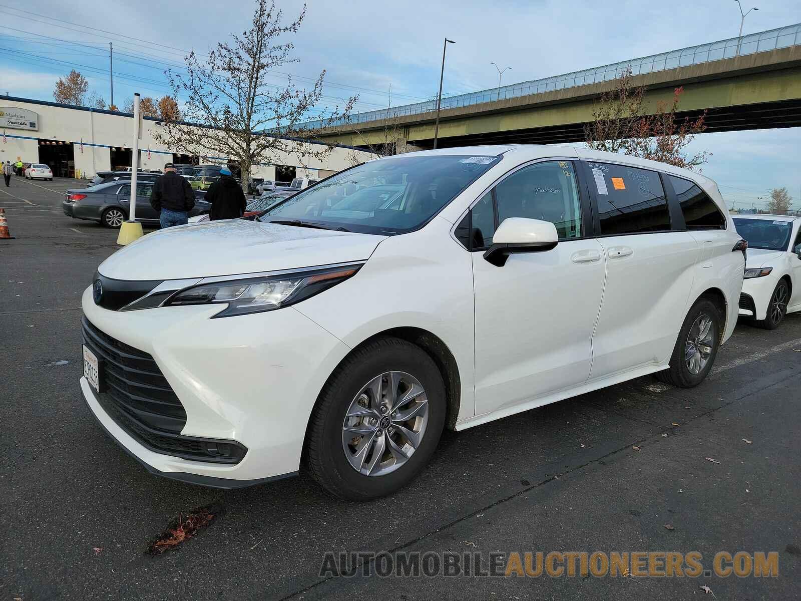 5TDKRKEC6NS101139 Toyota Sienna LE 2022