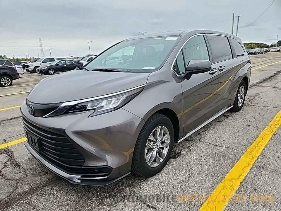 5TDKRKEC6NS109614 Toyota Sienna LE 2022