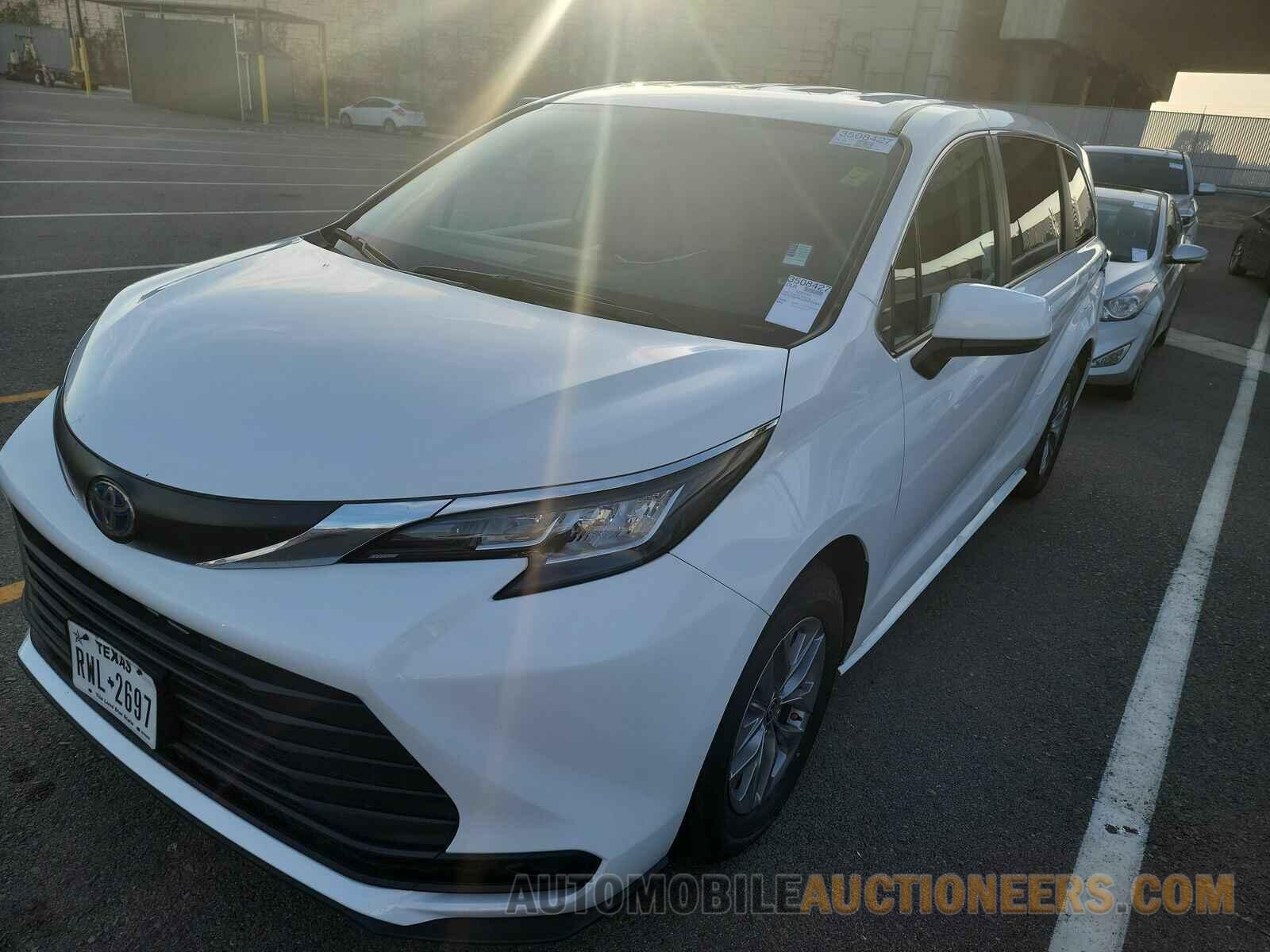 5TDKRKEC6NS121424 Toyota Sienna LE 2022