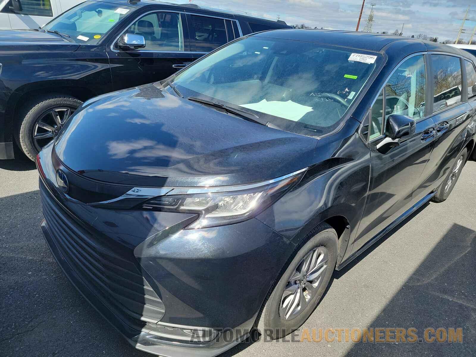 5TDKRKEC6NS129569 Toyota Sienna LE 2022