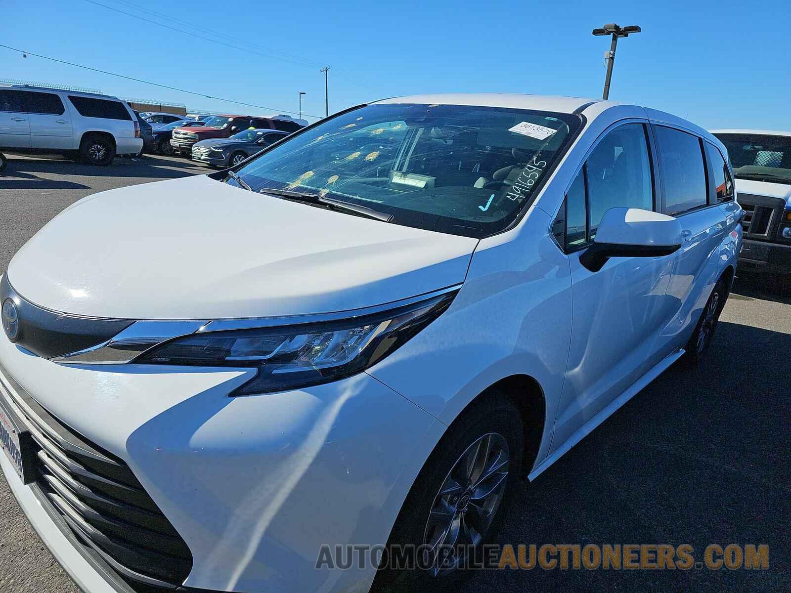 5TDKRKEC7NS107435 Toyota Sienna LE 2022