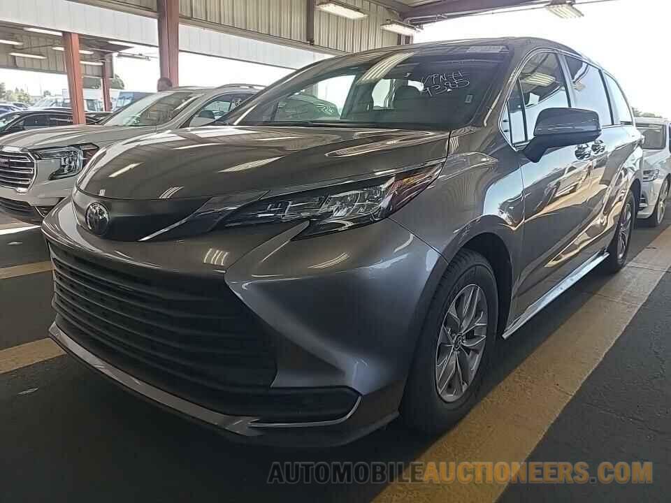 5TDKRKEC8NS079385 Toyota Sienna LE 2022