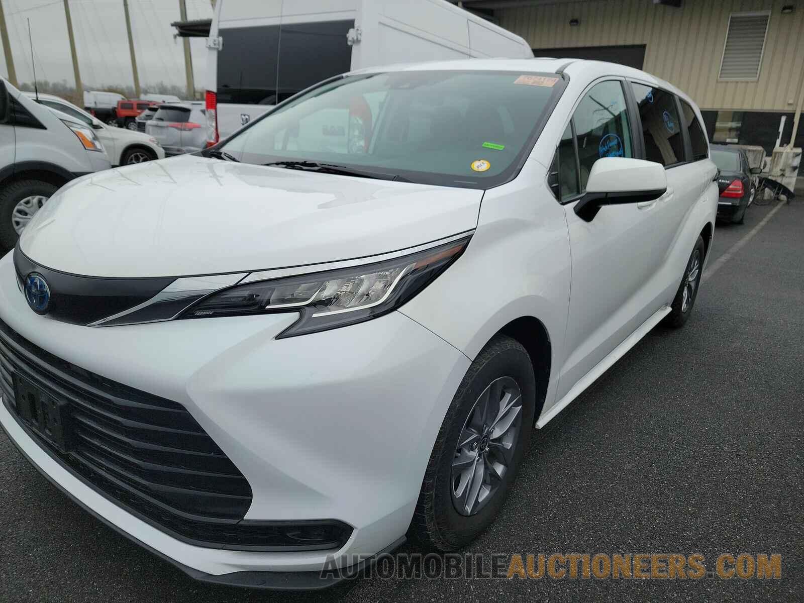 5TDKRKEC9NS116864 Toyota Sienna LE 2022