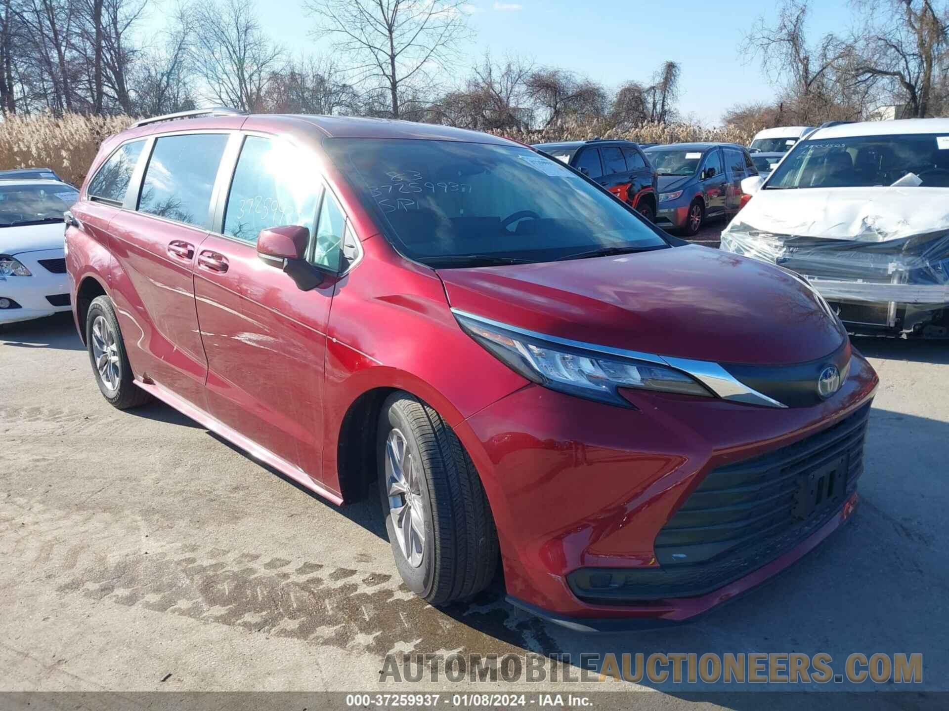 5TDKRKEC9PS139015 TOYOTA SIENNA 2023