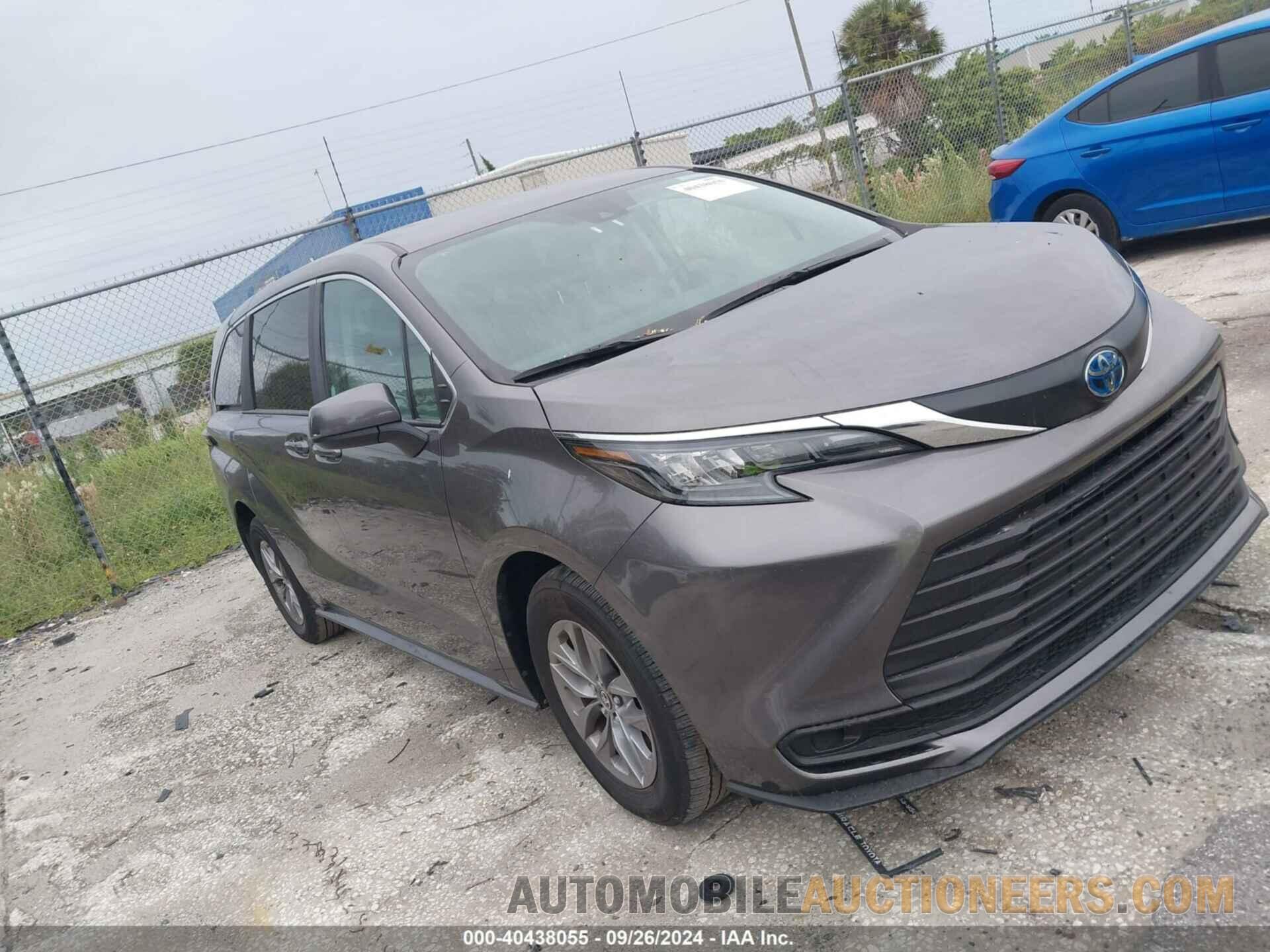 5TDKRKECXRS184614 TOYOTA SIENNA 2024