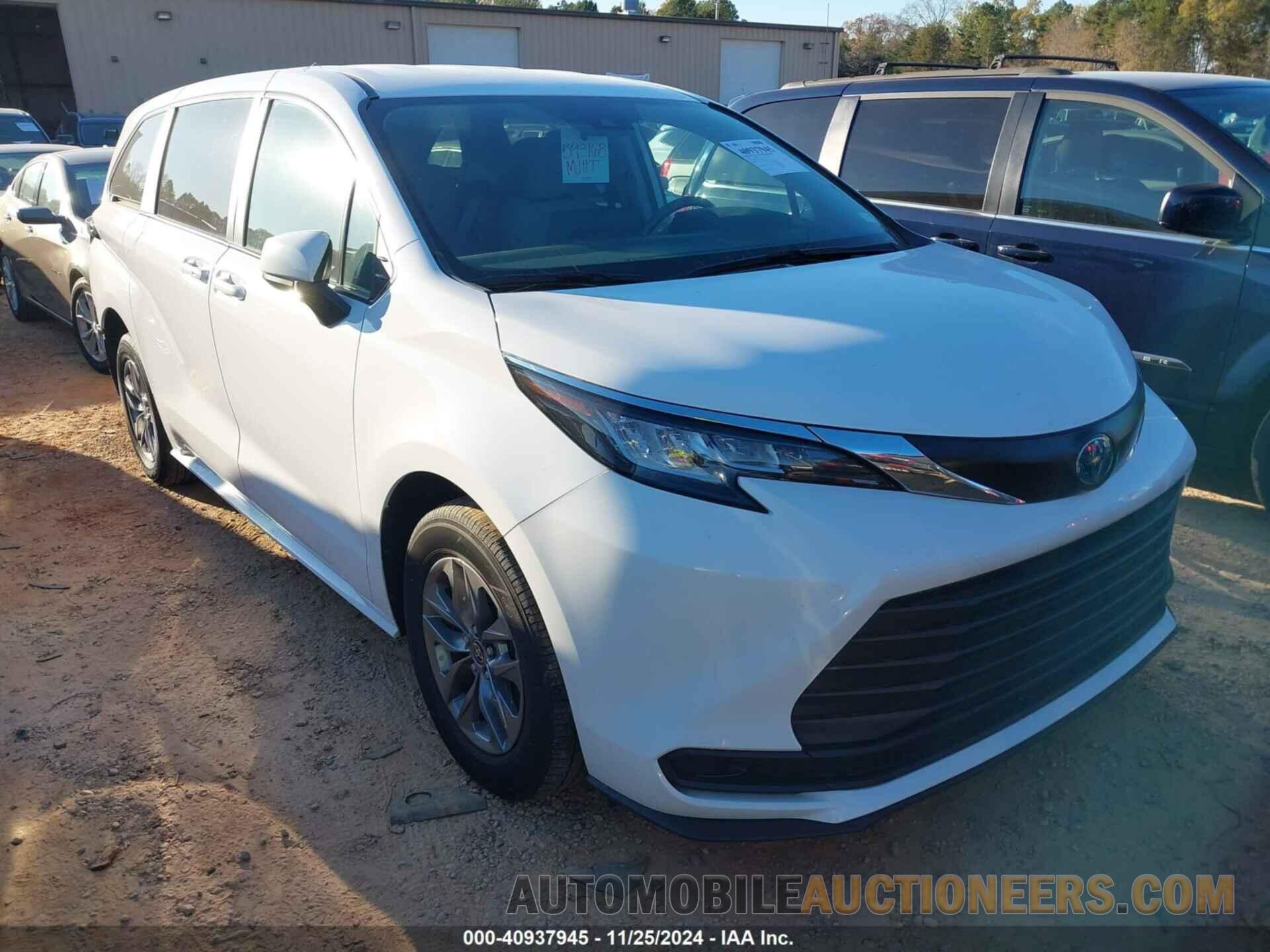 5TDKSKFC0PS099460 TOYOTA SIENNA 2023