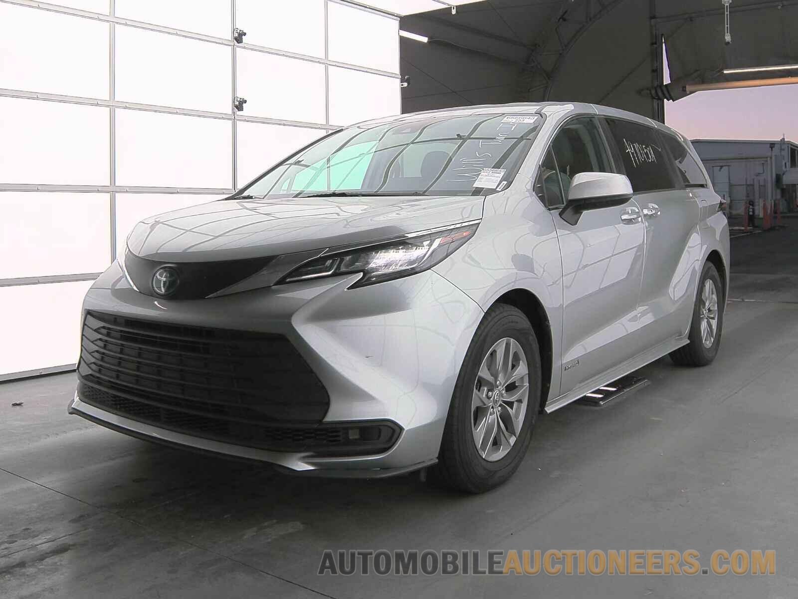 5TDKSKFC5MS016276 Toyota Sienna LE 2021