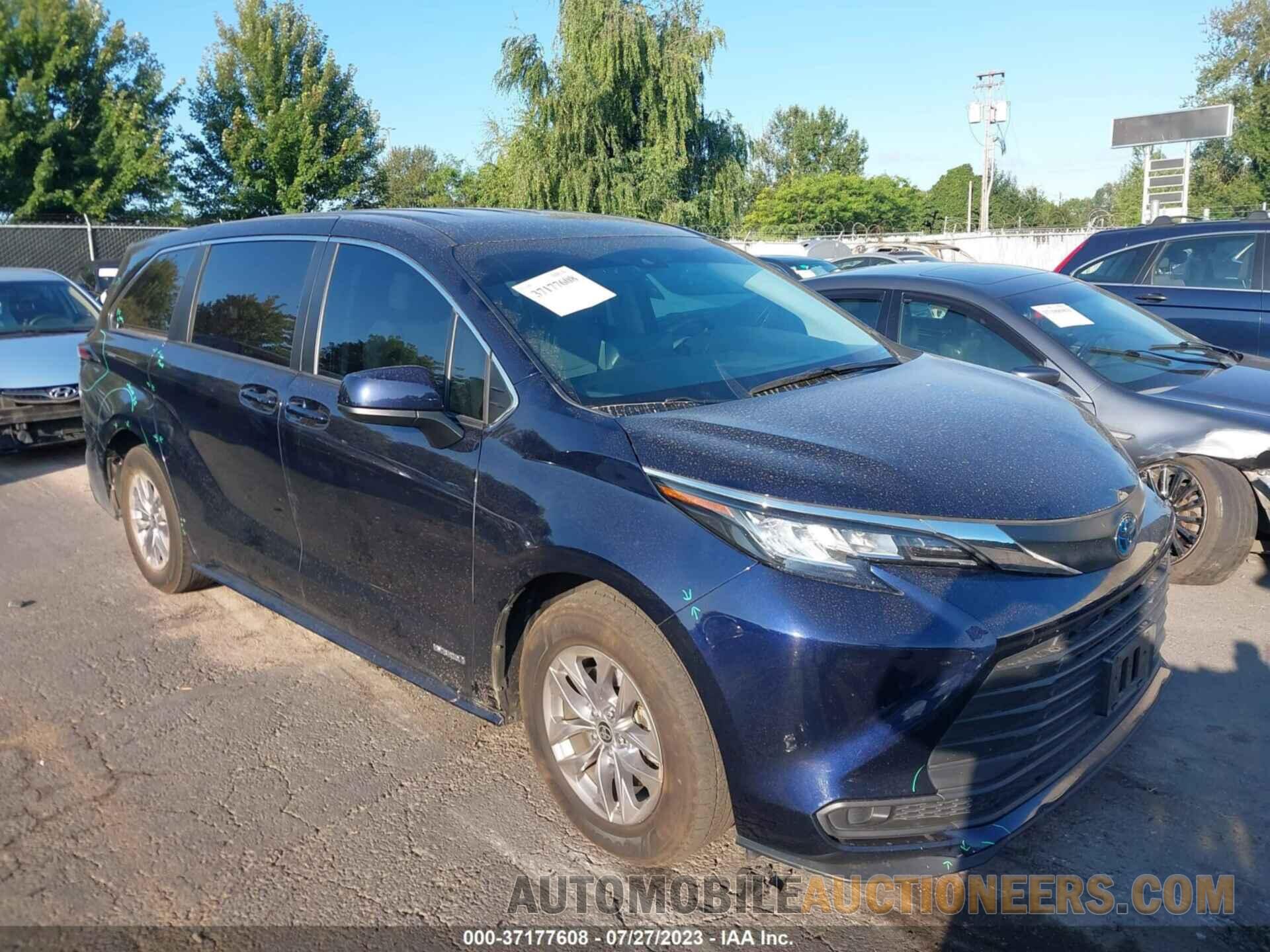 5TDKSKFC8MS005692 TOYOTA SIENNA 2021