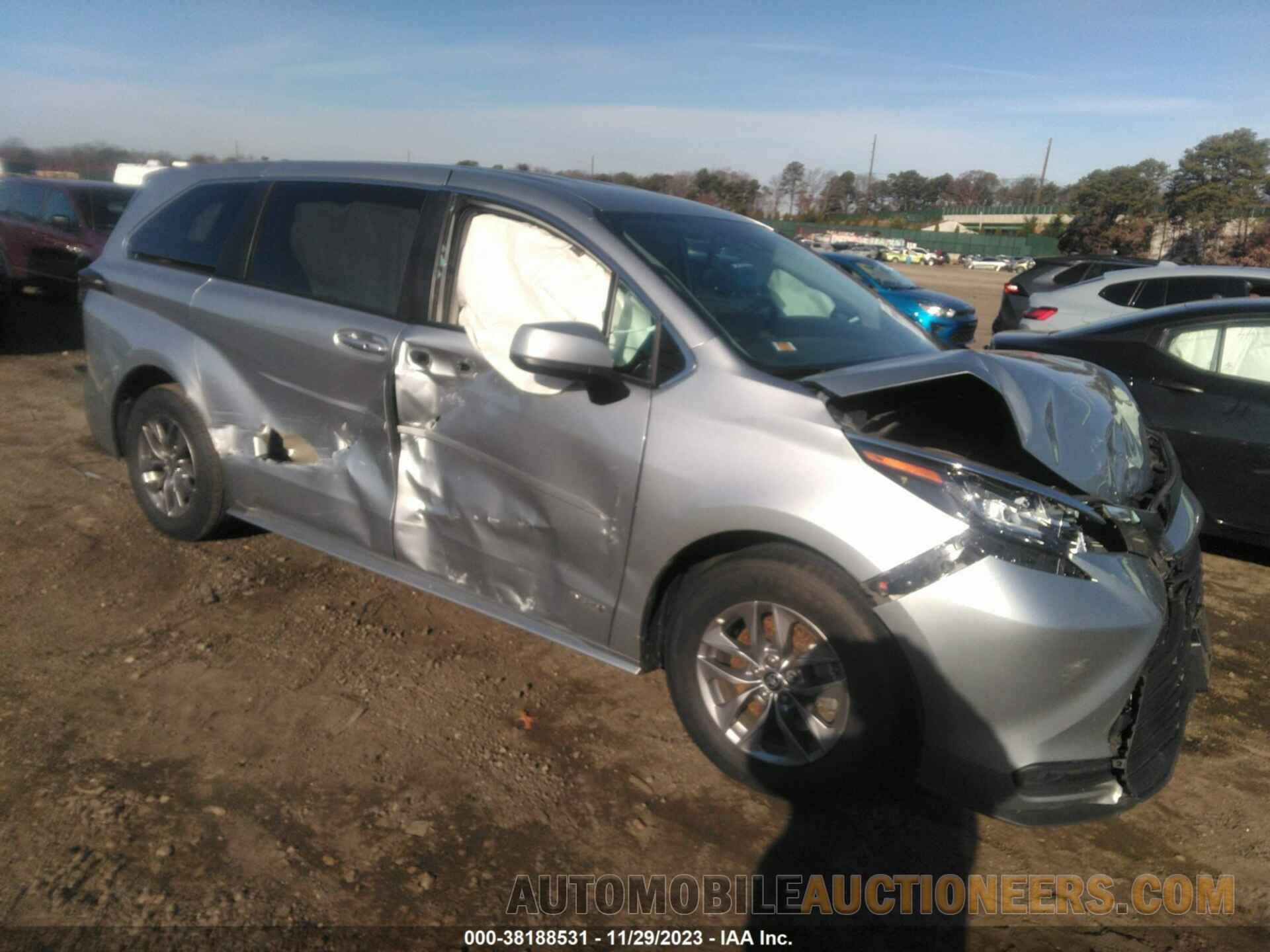 5TDKSKFCXMS011560 TOYOTA SIENNA 2021