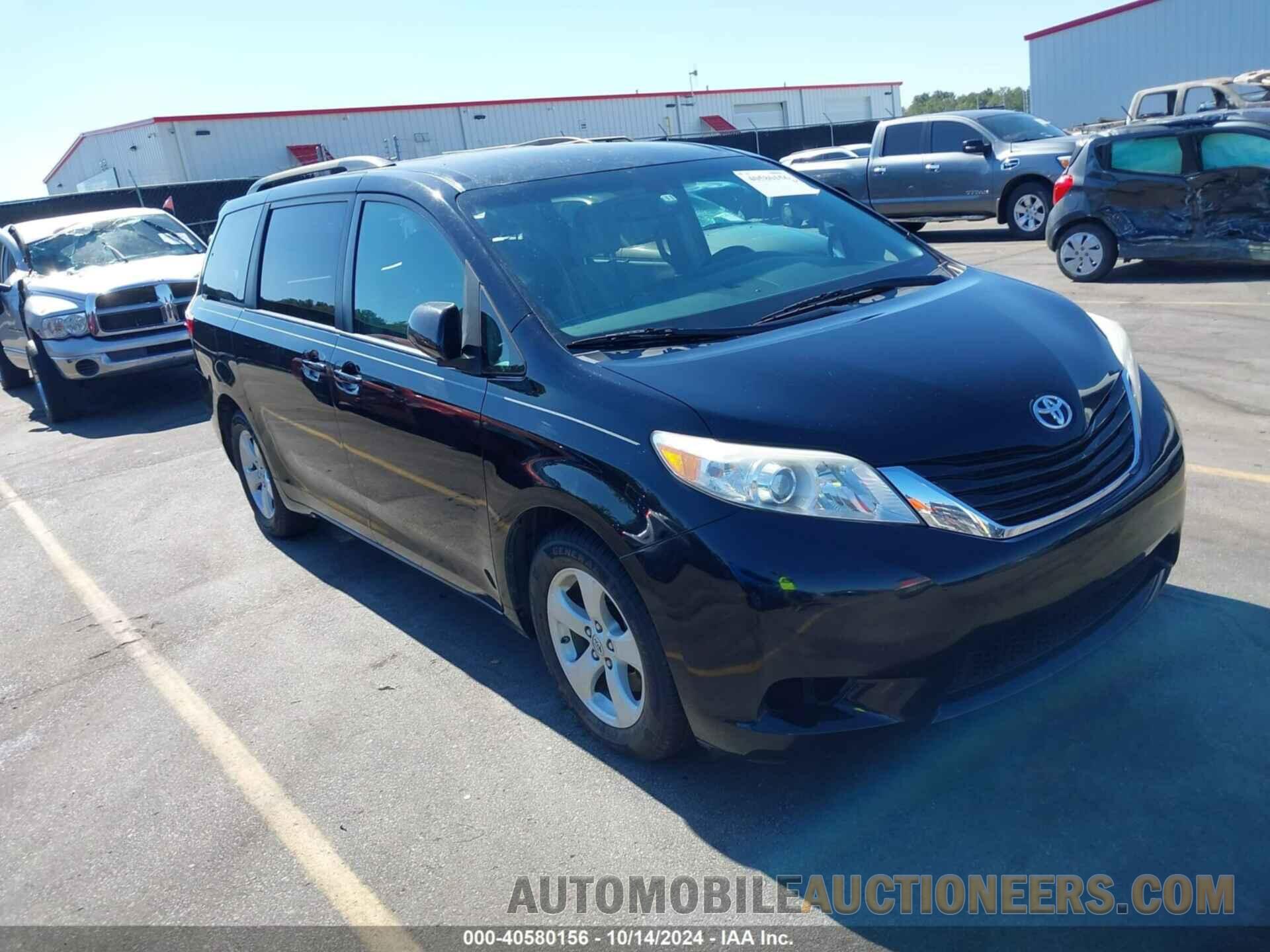 5TDKZ3DC0HS786783 TOYOTA SIENNA 2017