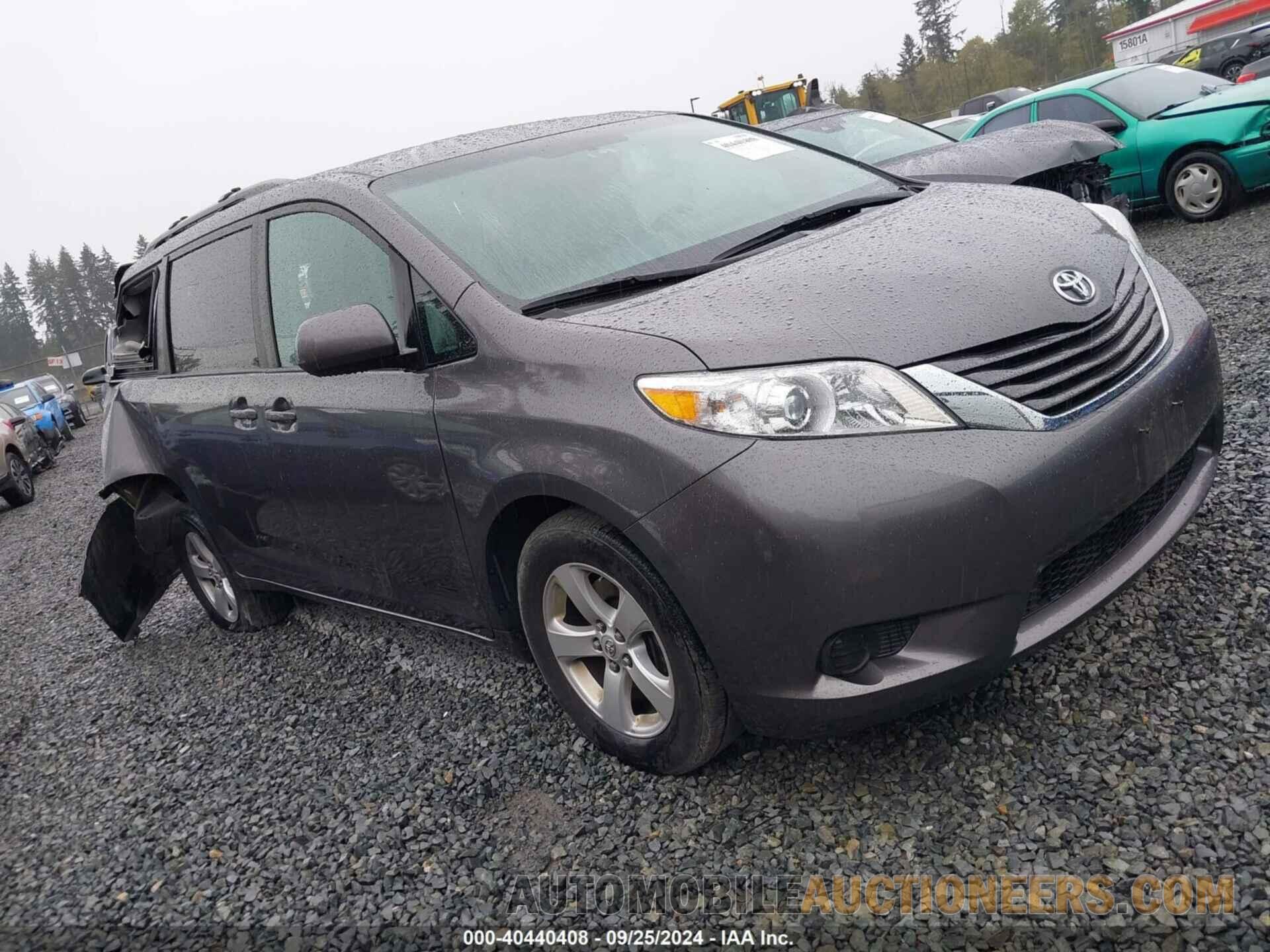 5TDKZ3DC0HS810550 TOYOTA SIENNA 2017