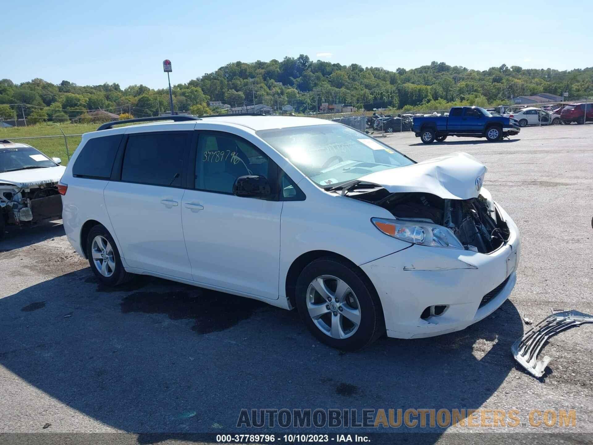 5TDKZ3DC0HS847694 TOYOTA SIENNA 2017