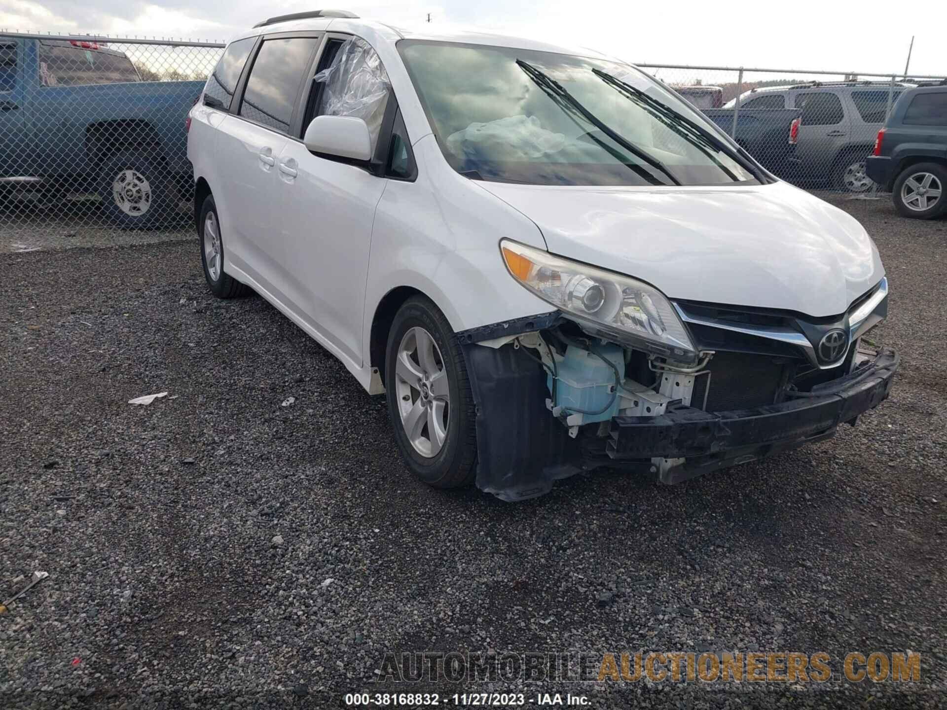 5TDKZ3DC0JS903705 TOYOTA SIENNA 2018