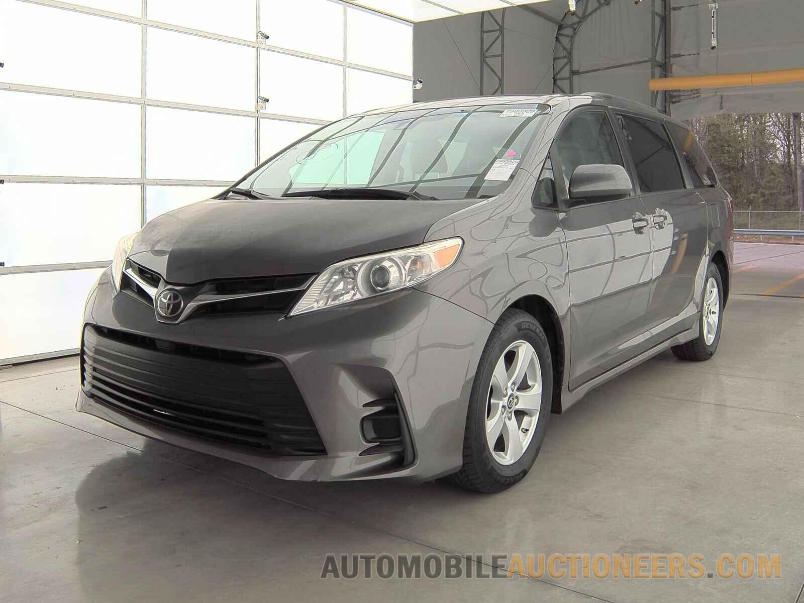 5TDKZ3DC0KS995805 Toyota Sienna LE 2019