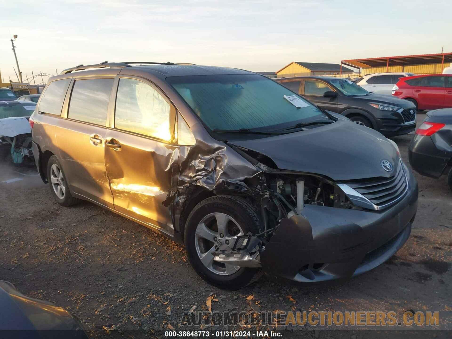 5TDKZ3DC1HS781835 TOYOTA SIENNA 2017