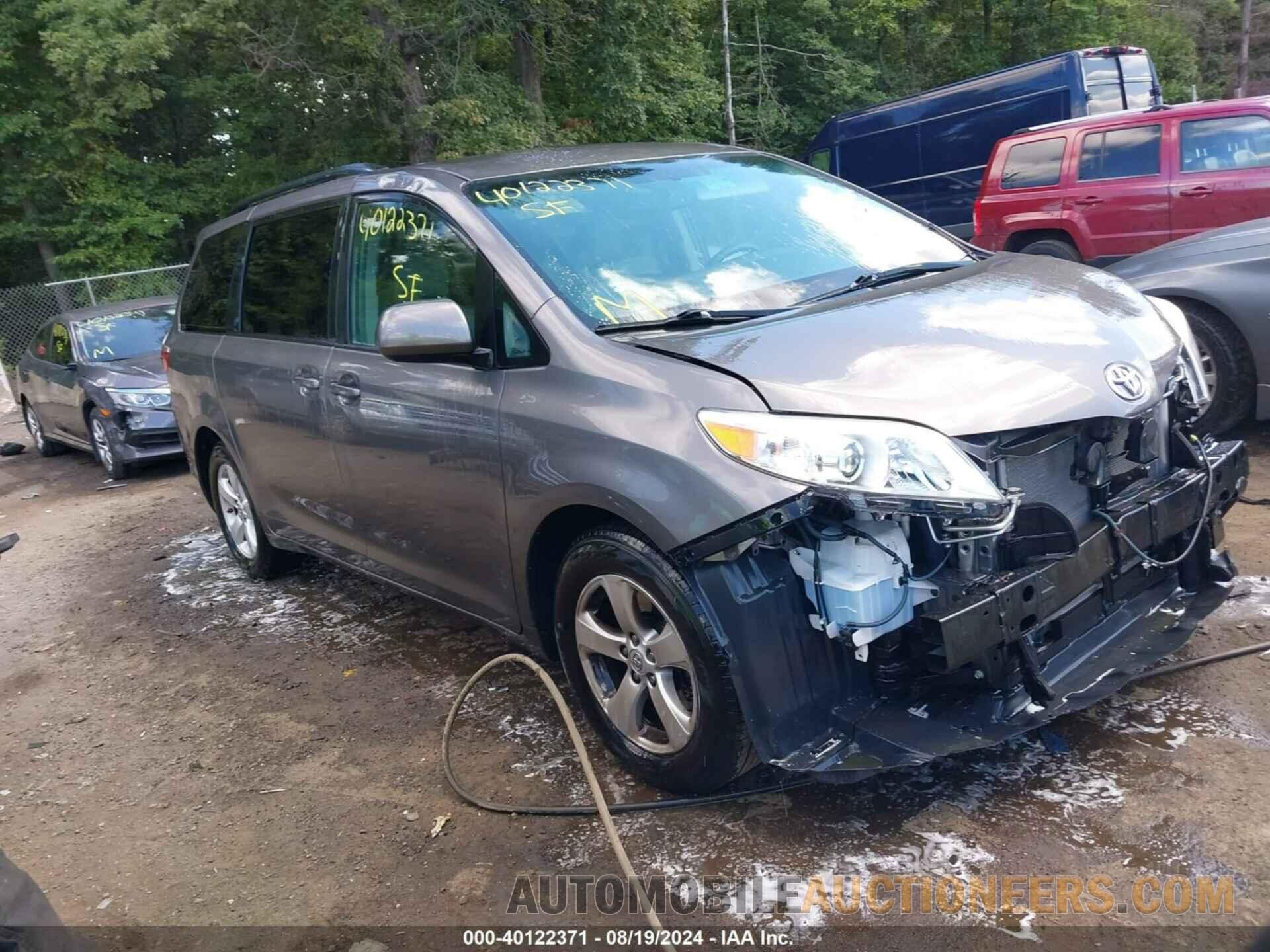 5TDKZ3DC1HS795363 TOYOTA SIENNA 2017