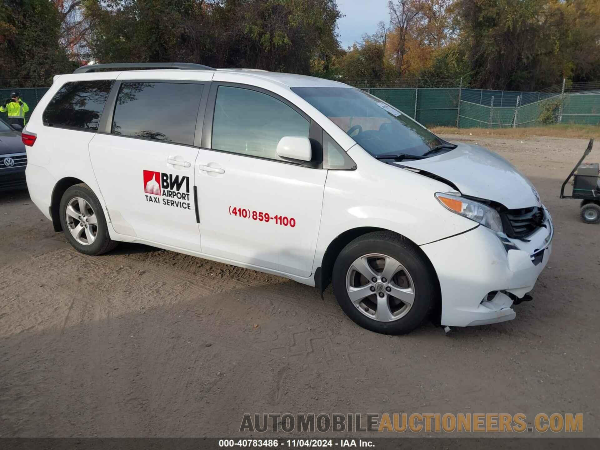 5TDKZ3DC1HS834128 TOYOTA SIENNA 2017