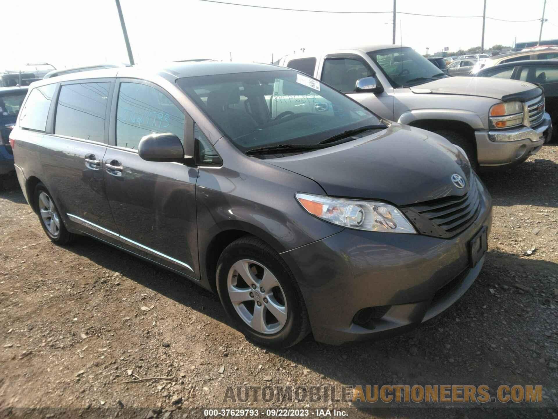 5TDKZ3DC1HS853570 TOYOTA SIENNA 2017