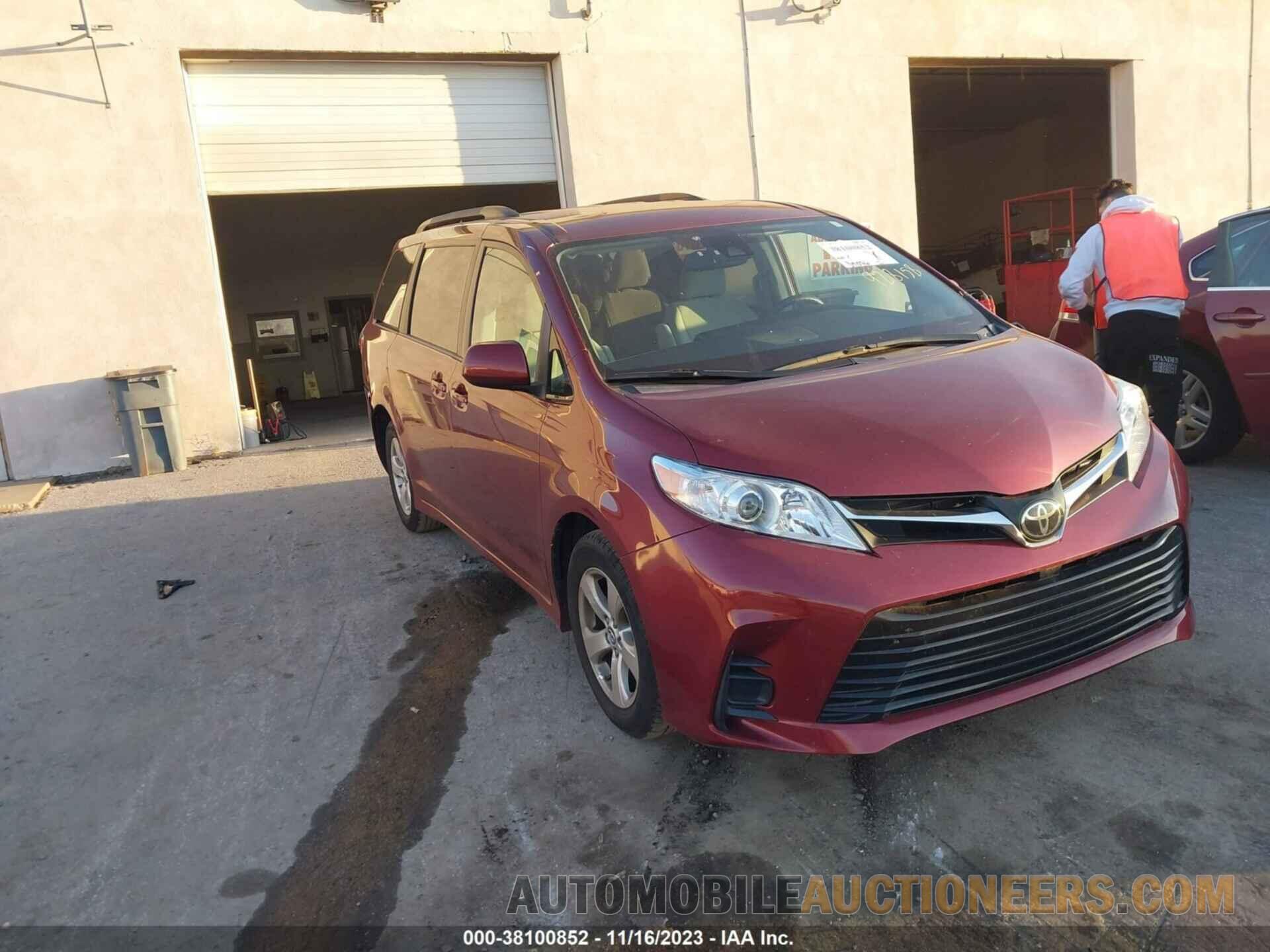 5TDKZ3DC1JS928158 TOYOTA SIENNA 2018