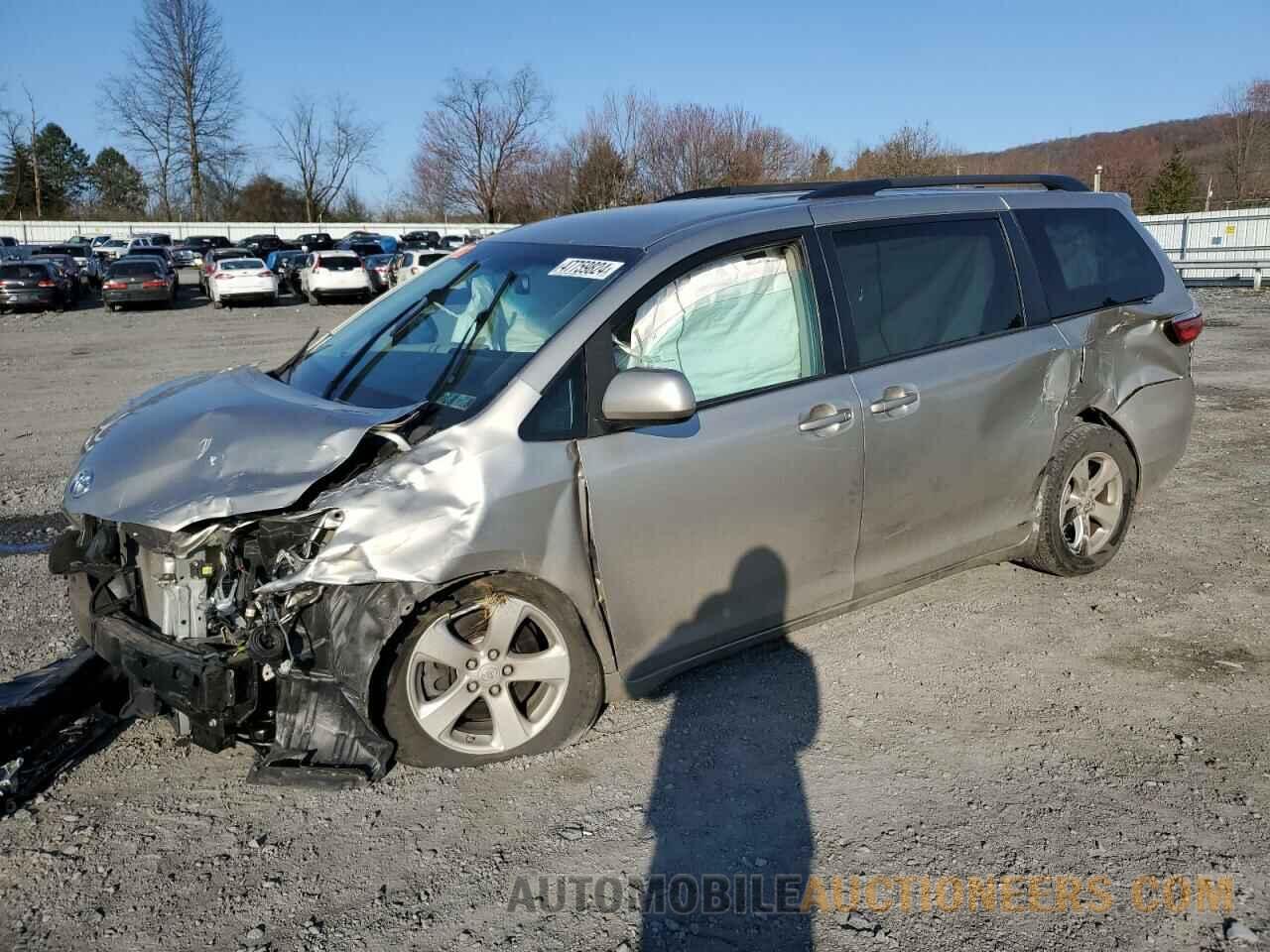 5TDKZ3DC2HS772576 TOYOTA All Models 2017