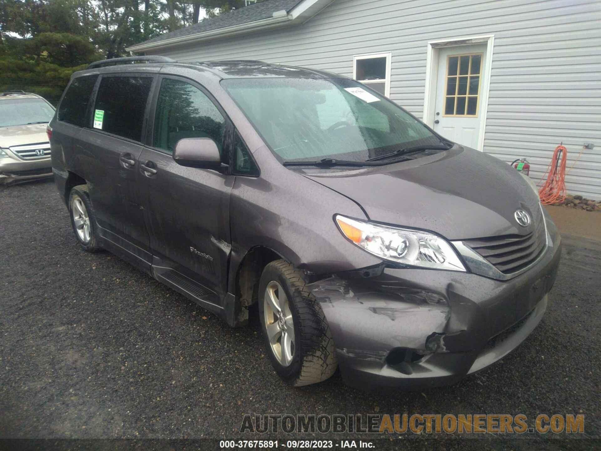 5TDKZ3DC2HS793590 TOYOTA SIENNA 2017