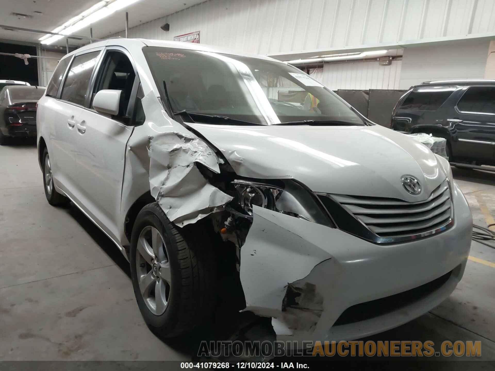 5TDKZ3DC2HS810663 TOYOTA SIENNA 2017