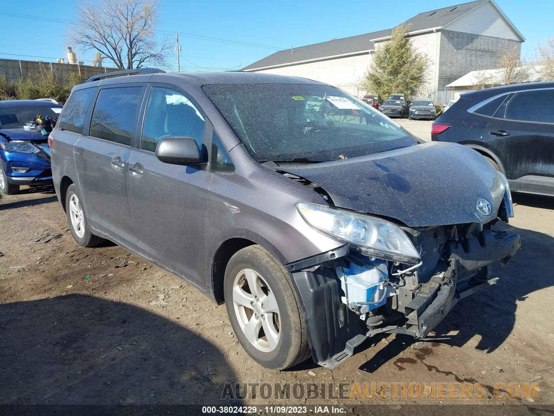 5TDKZ3DC2HS829455 TOYOTA SIENNA 2017