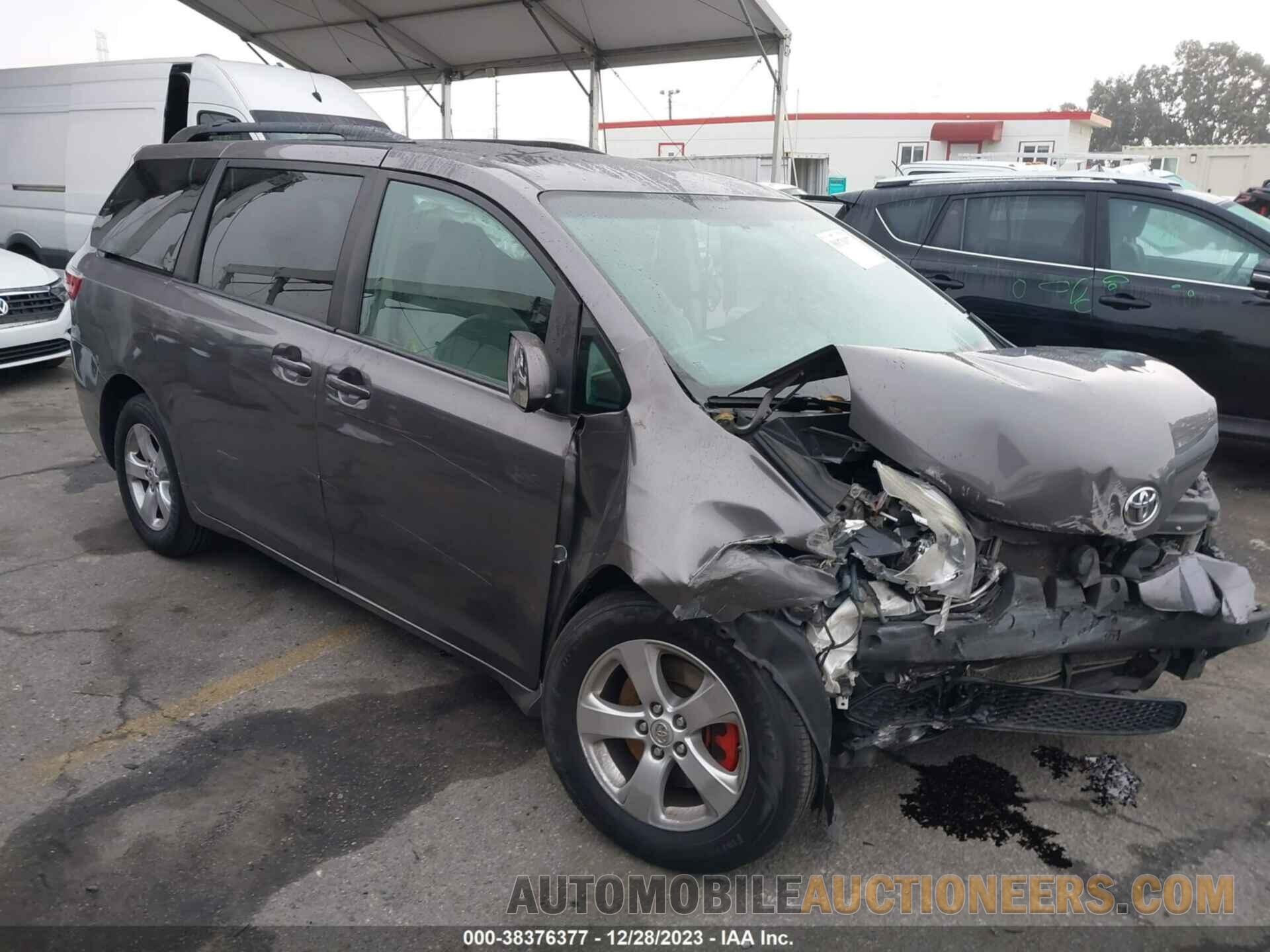 5TDKZ3DC2HS866389 TOYOTA SIENNA 2017