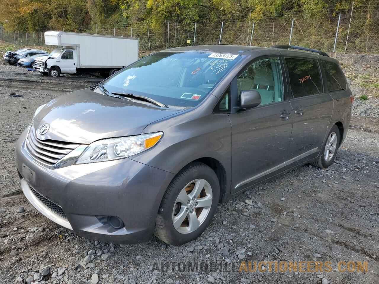 5TDKZ3DC2HS895570 TOYOTA All Models 2017