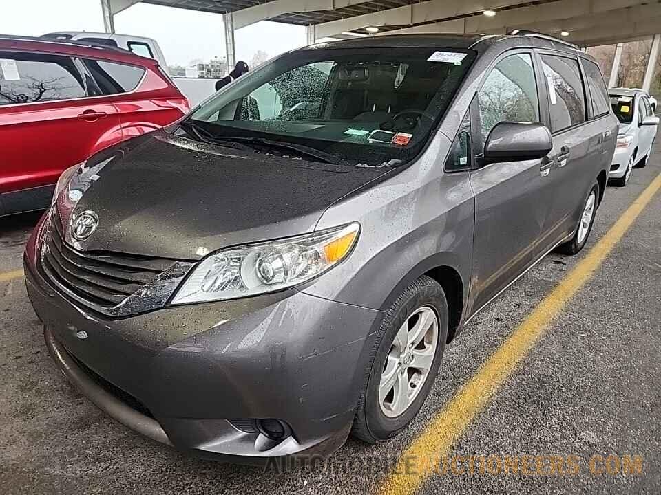 5TDKZ3DC2HS900203 Toyota Sienna LE 2017