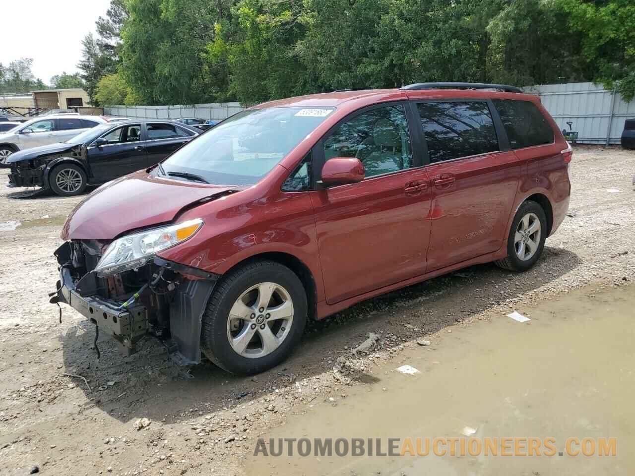 5TDKZ3DC2JS921011 TOYOTA SIENNA 2018