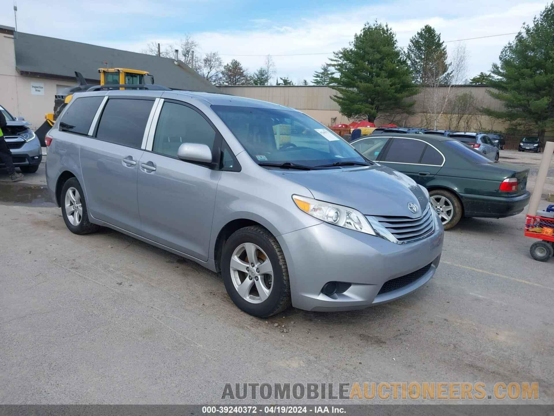 5TDKZ3DC3HS786583 TOYOTA SIENNA 2017