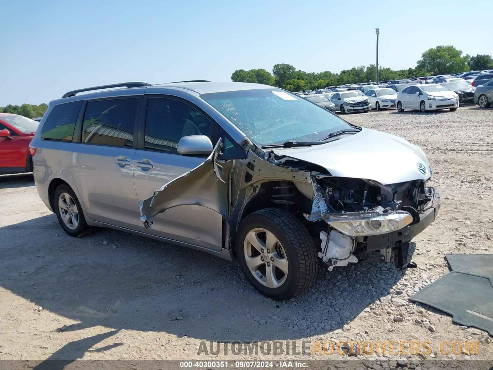 5TDKZ3DC3HS796479 TOYOTA SIENNA 2017