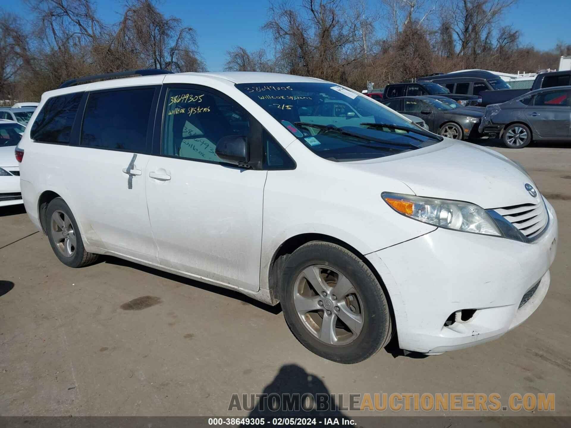 5TDKZ3DC3HS856549 TOYOTA SIENNA 2017