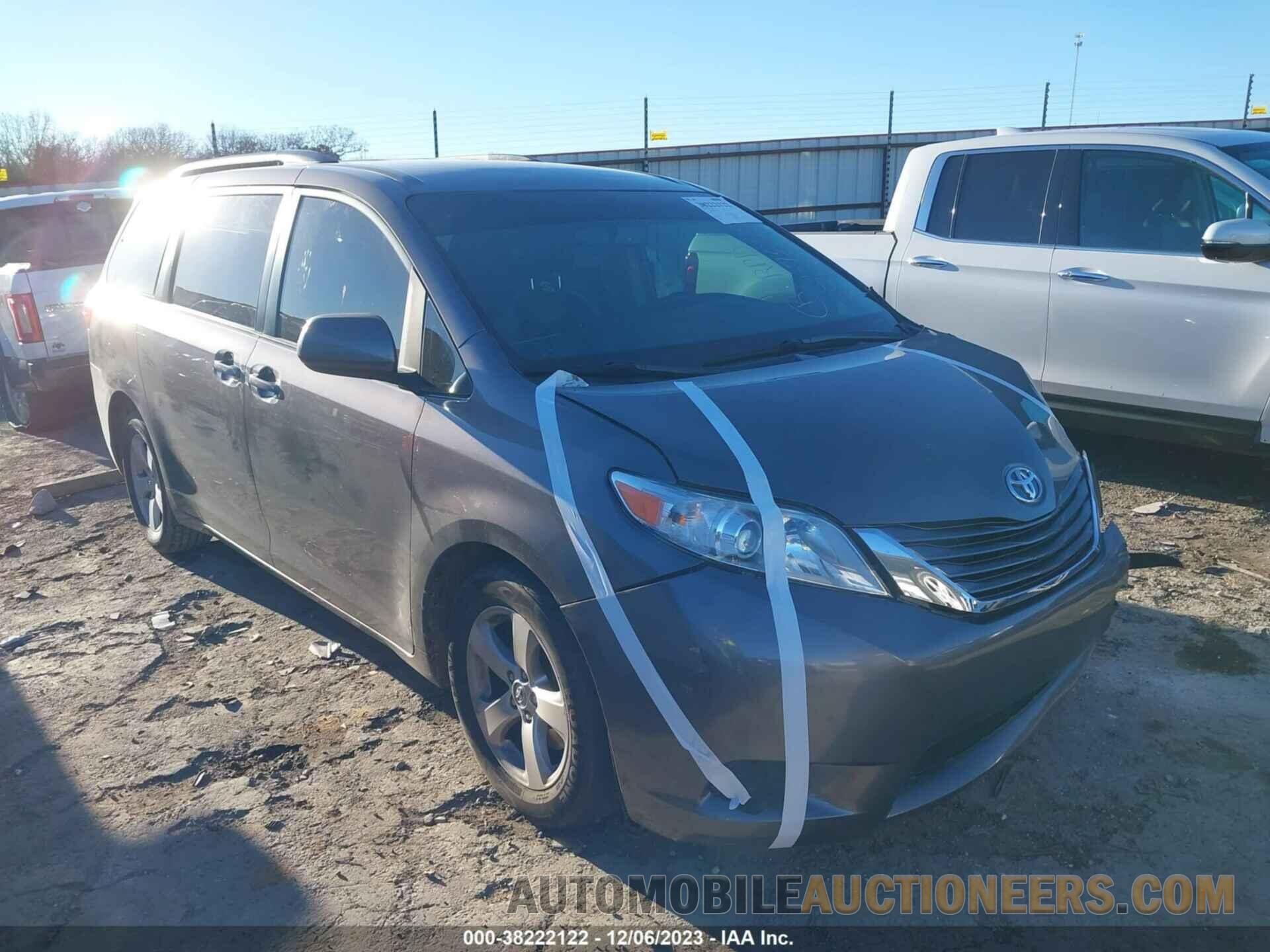 5TDKZ3DC3HS857877 TOYOTA SIENNA 2017