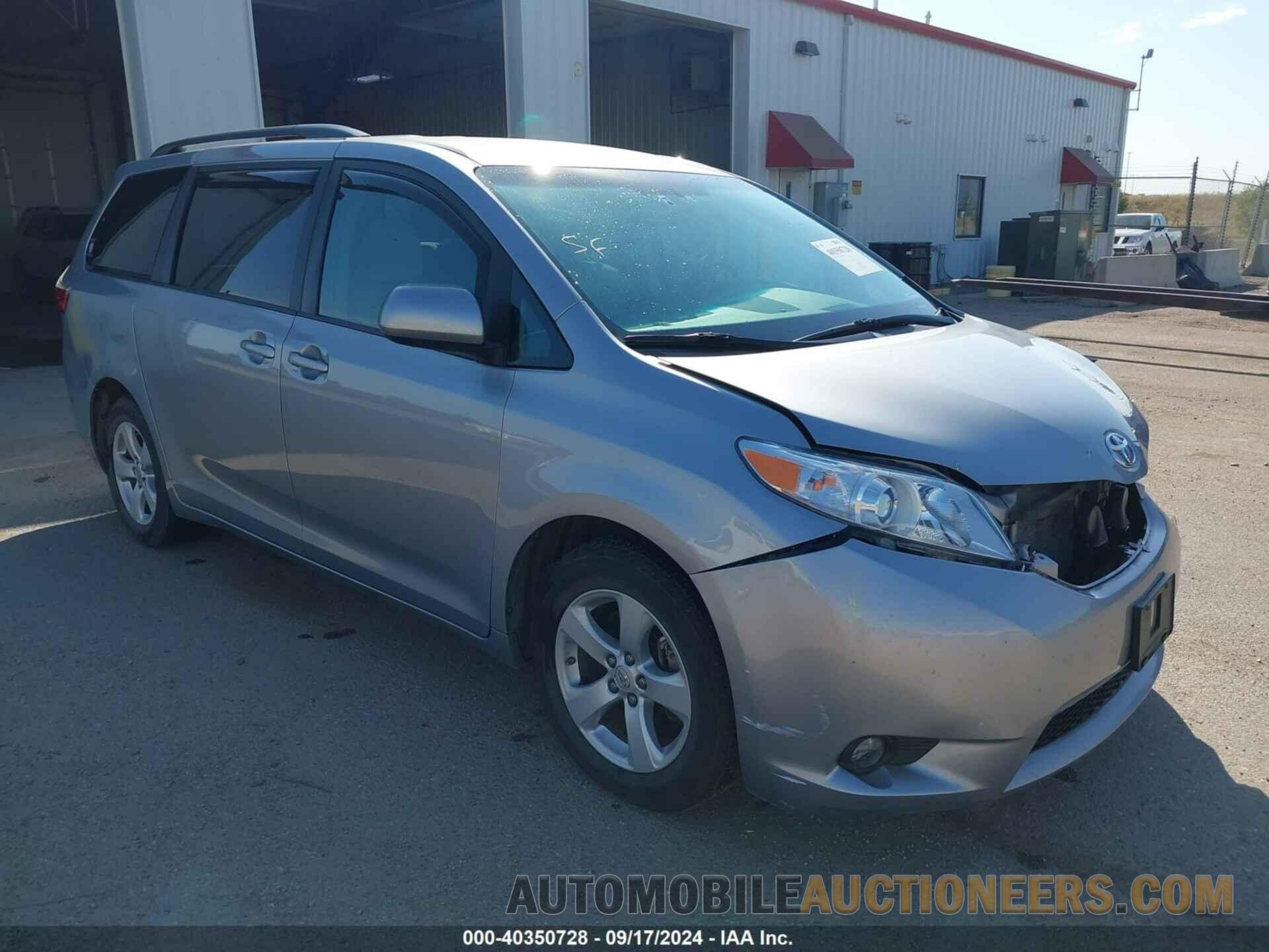 5TDKZ3DC4HS773762 TOYOTA SIENNA 2017