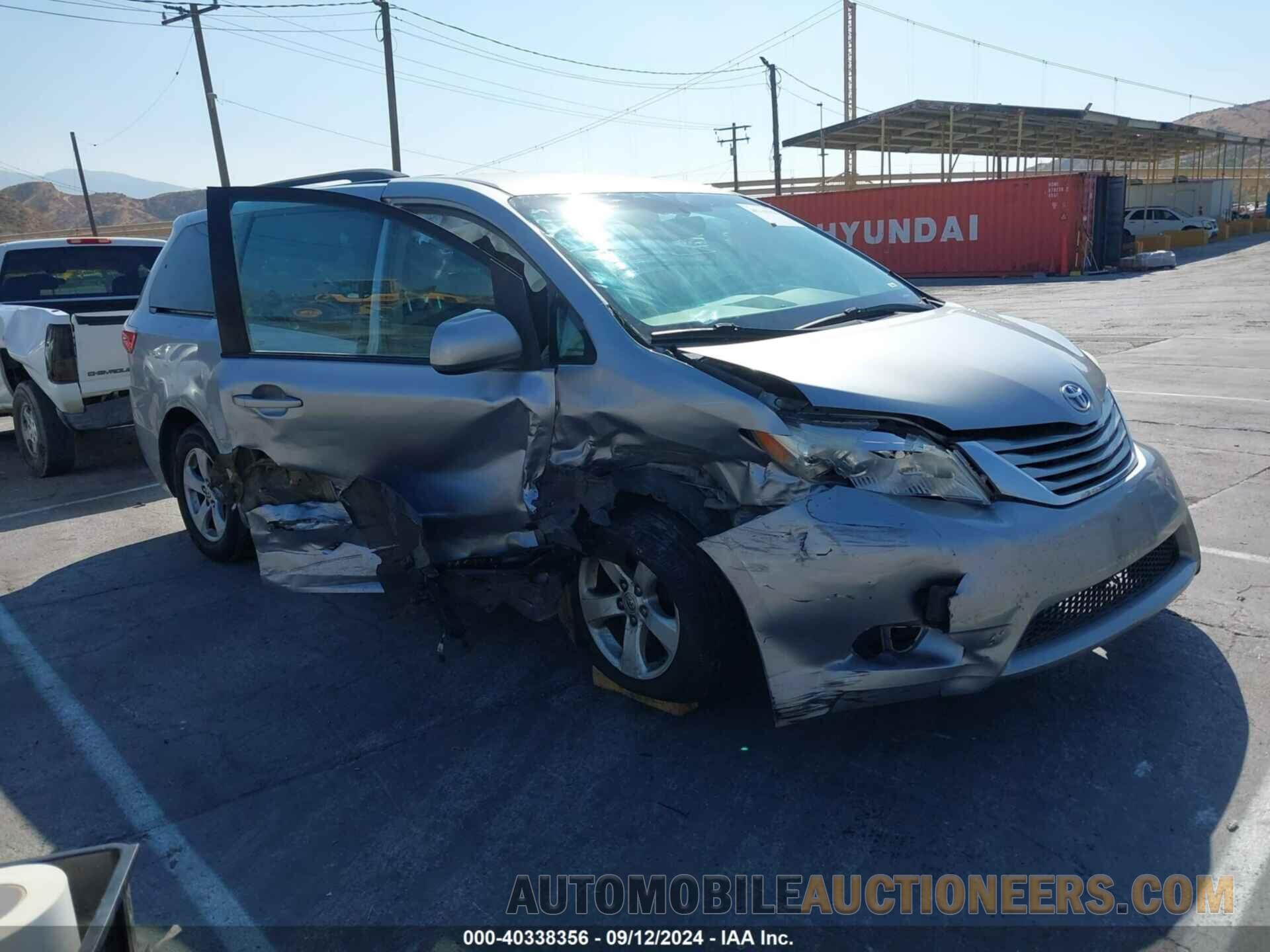 5TDKZ3DC4HS778525 TOYOTA SIENNA 2017