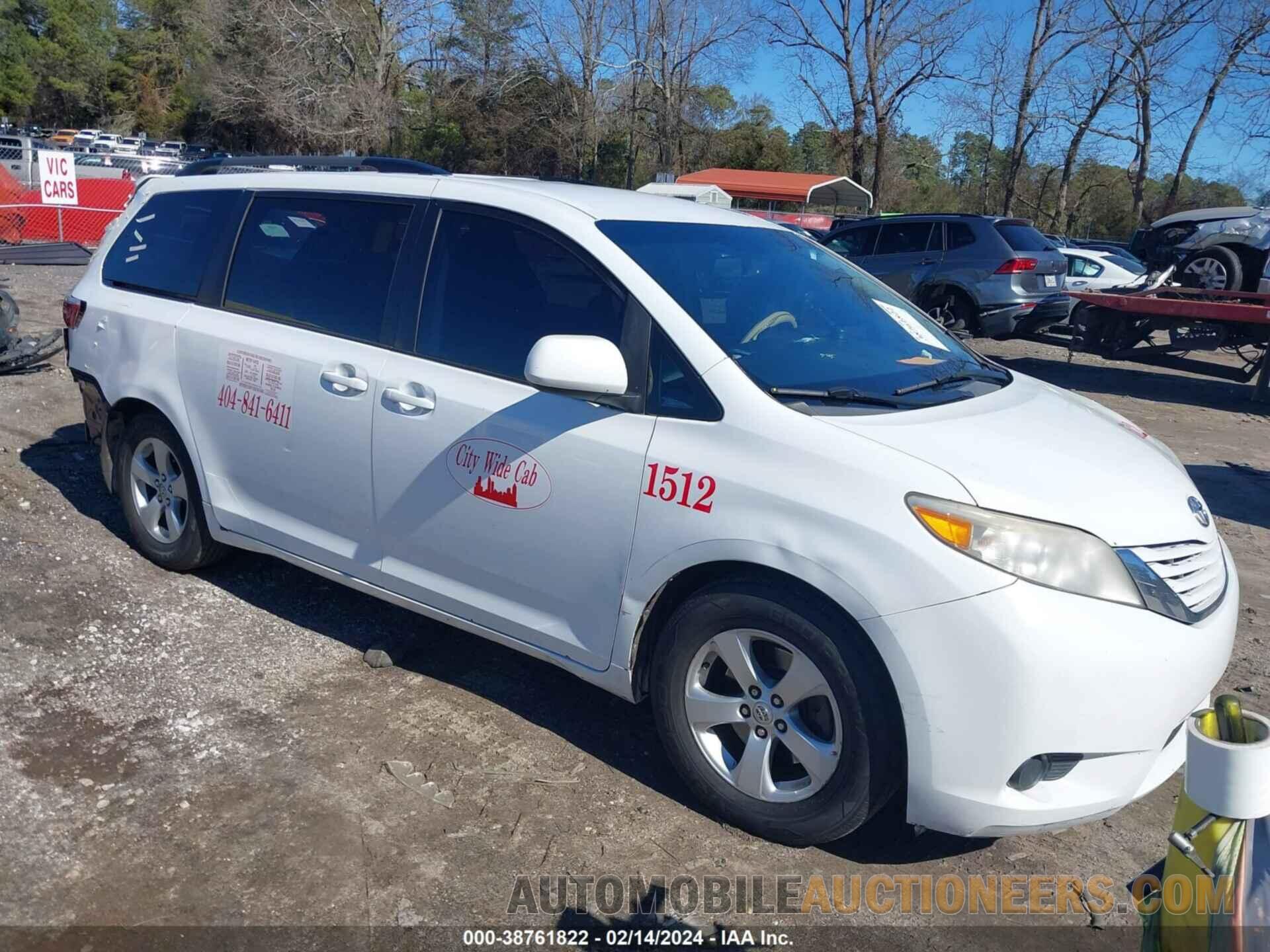 5TDKZ3DC4HS806811 TOYOTA SIENNA 2017